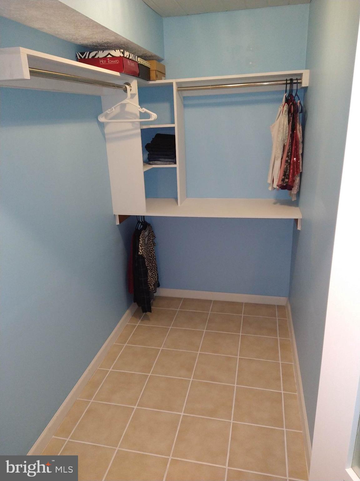 HICKORY CORNER - Residential