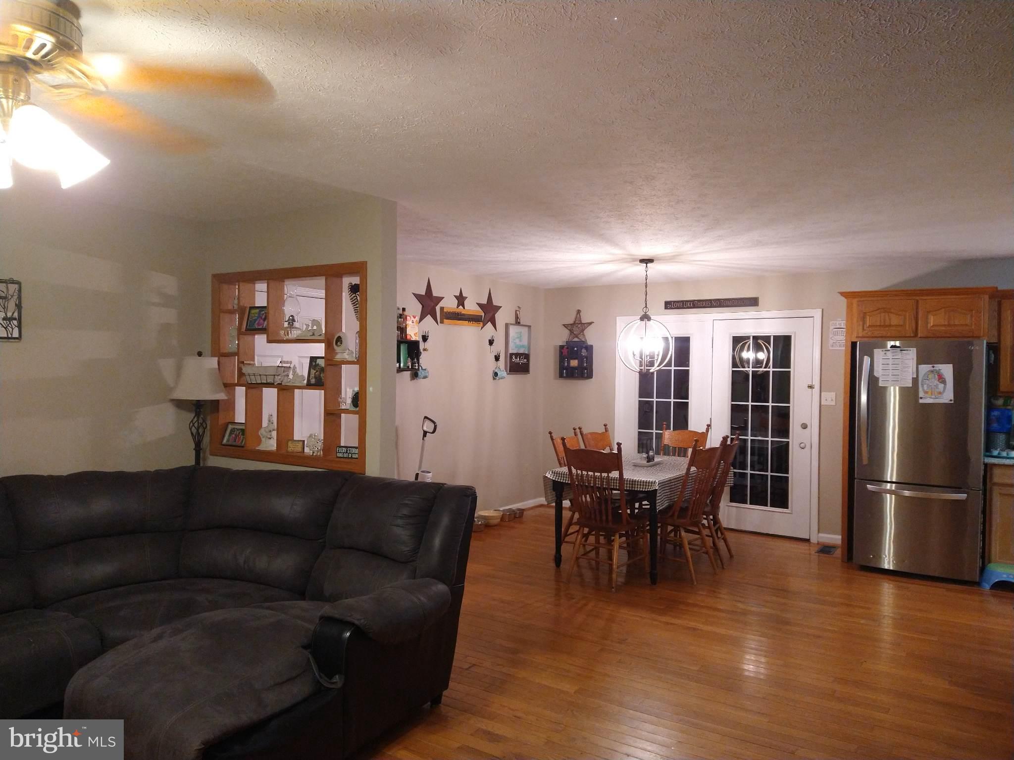 HICKORY CORNER - Residential