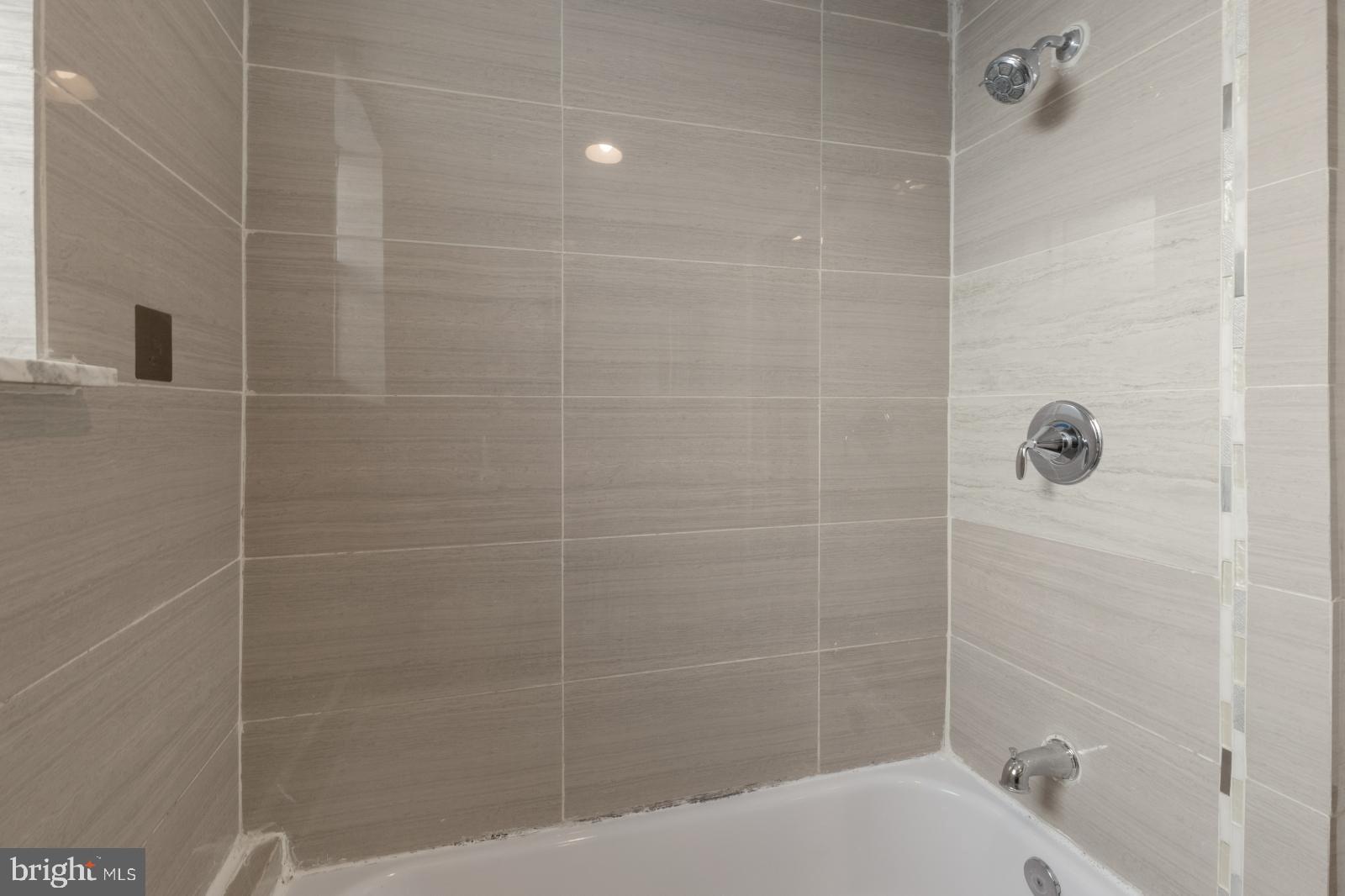 NEWBOLD - Residential Lease