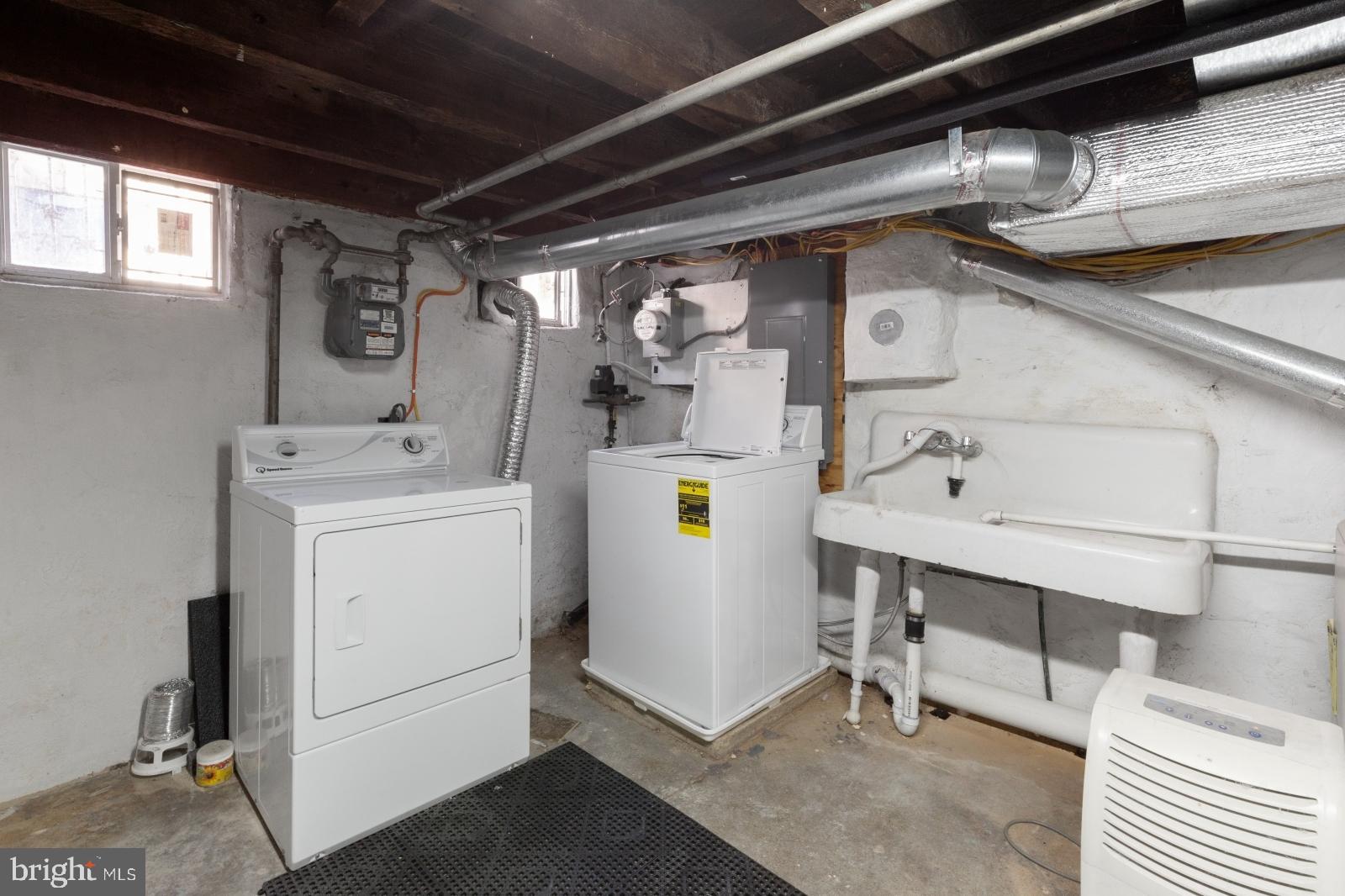 NEWBOLD - Residential Lease