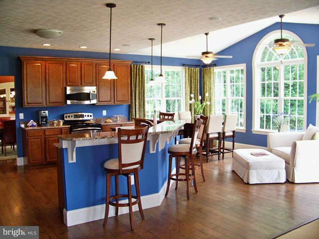 HERITAGE MANOR - Residential