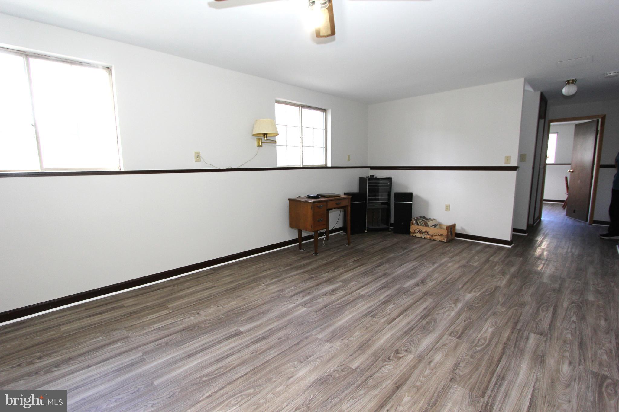 GLADE MANOR - Residential