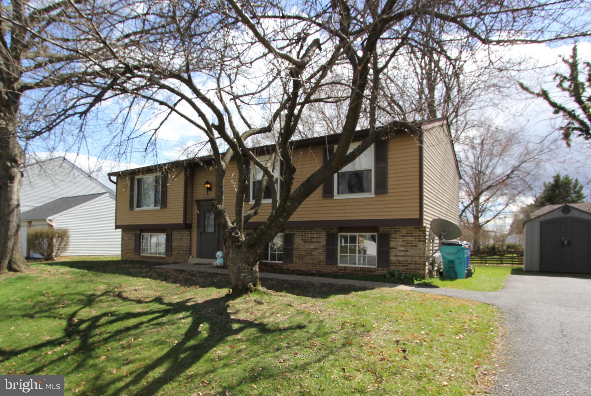 GLADE MANOR - Residential