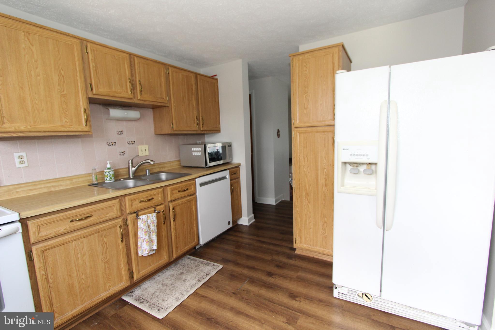 GLADE MANOR - Residential