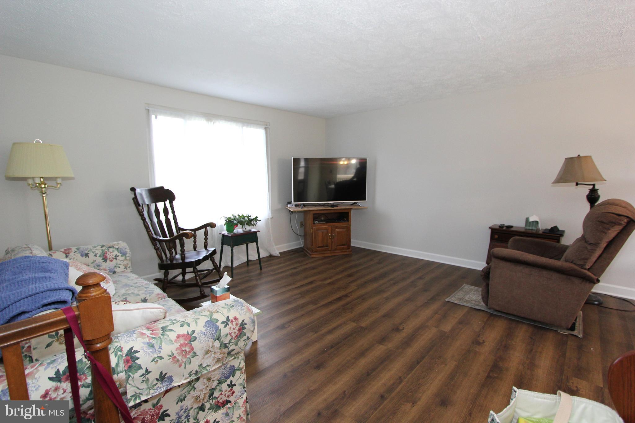 GLADE MANOR - Residential