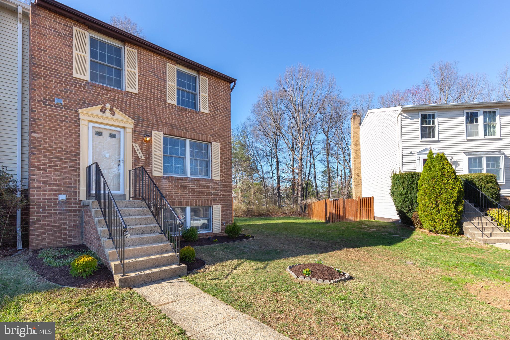 5814 ROCK FOREST COURT