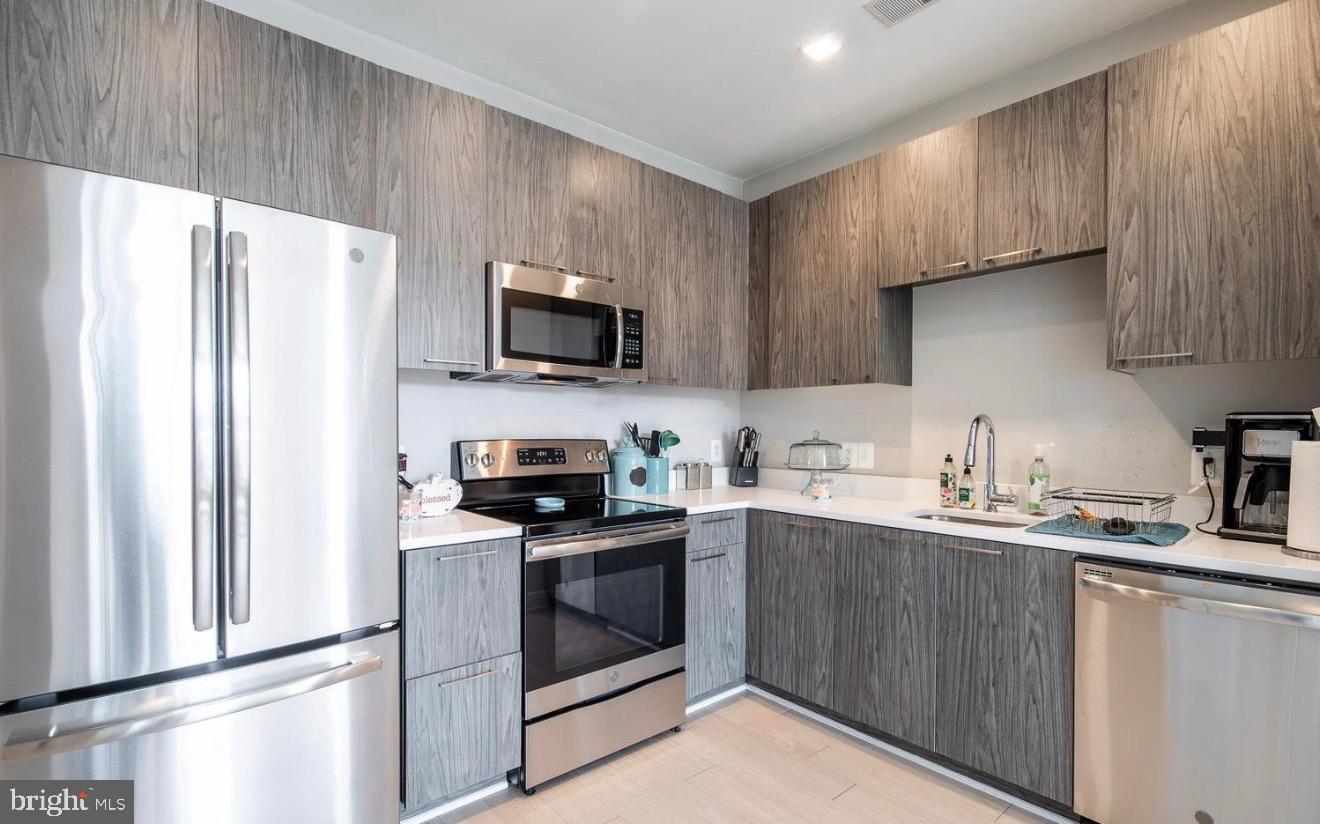 989 S BUCHANAN STREET 318