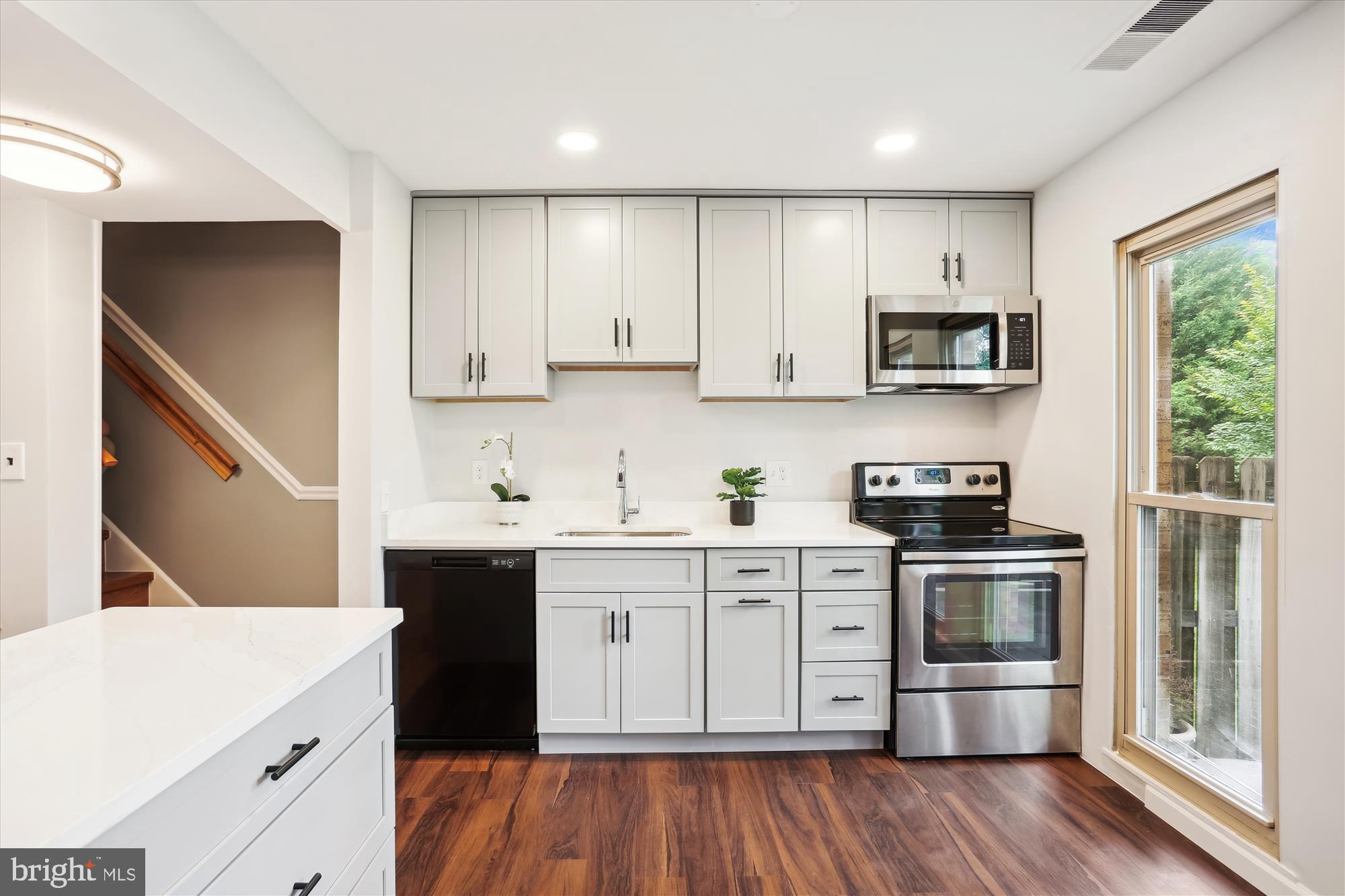 MILL CREEK - Residential