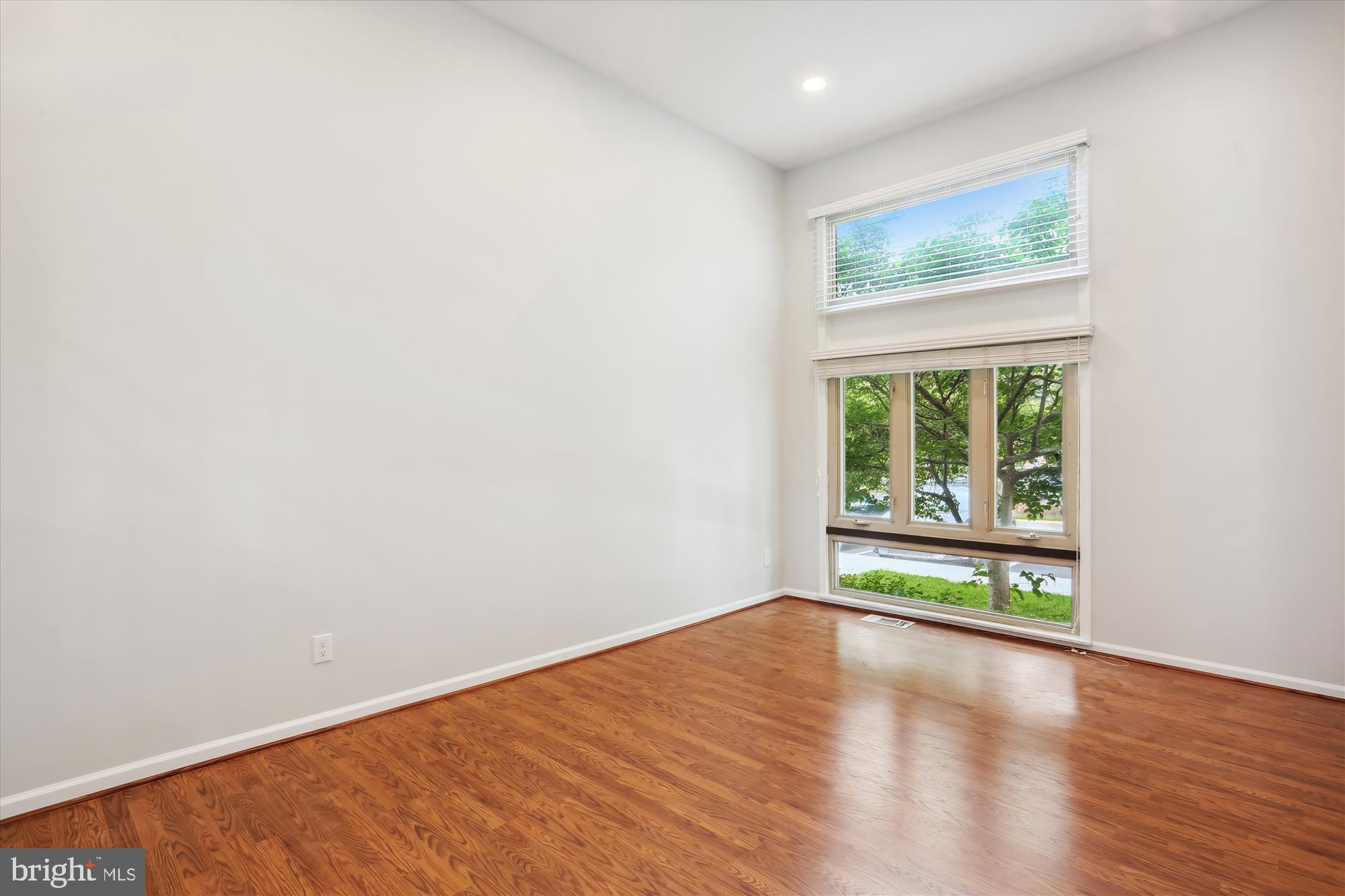 MILL CREEK - Residential