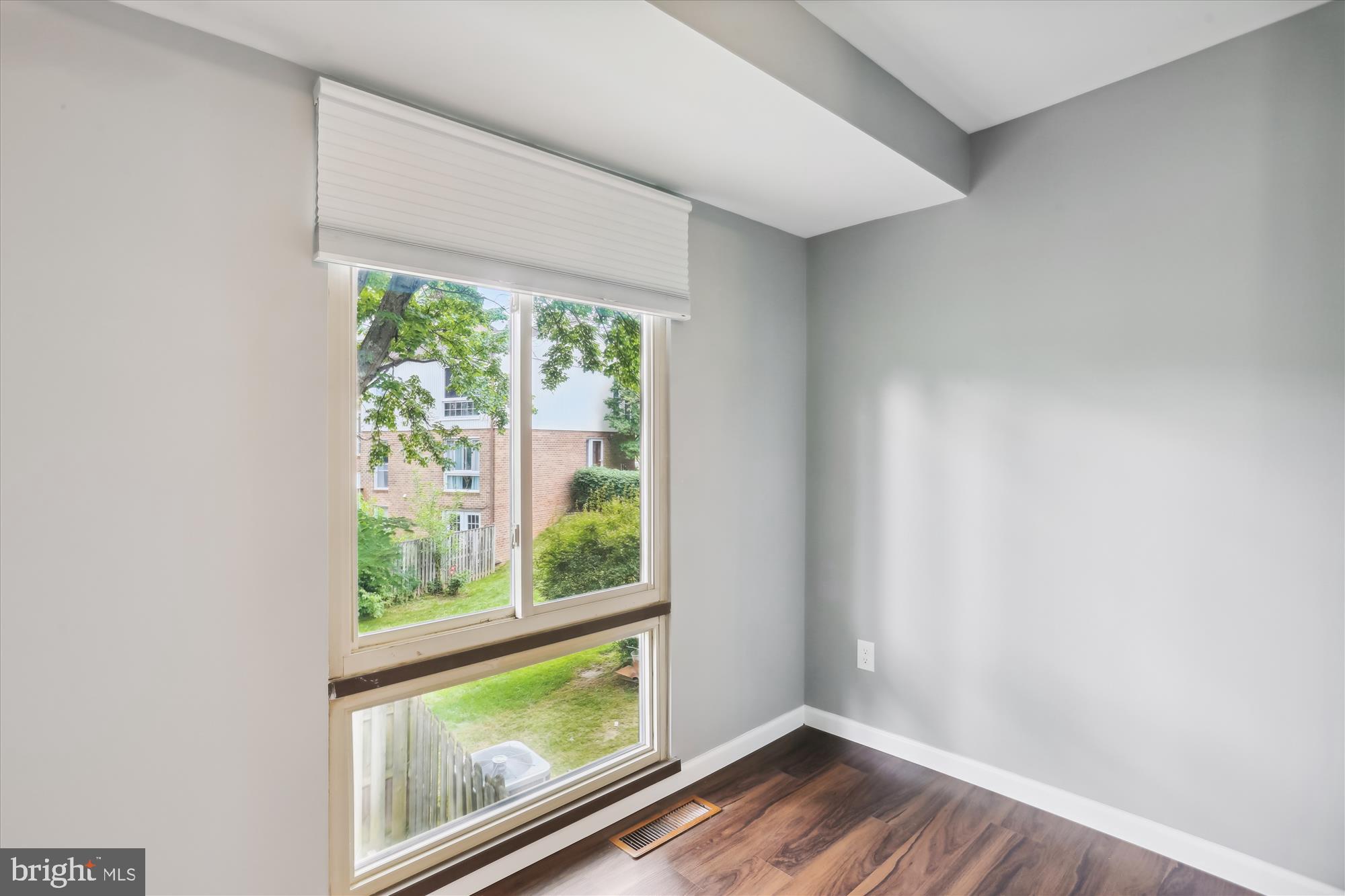 MILL CREEK - Residential