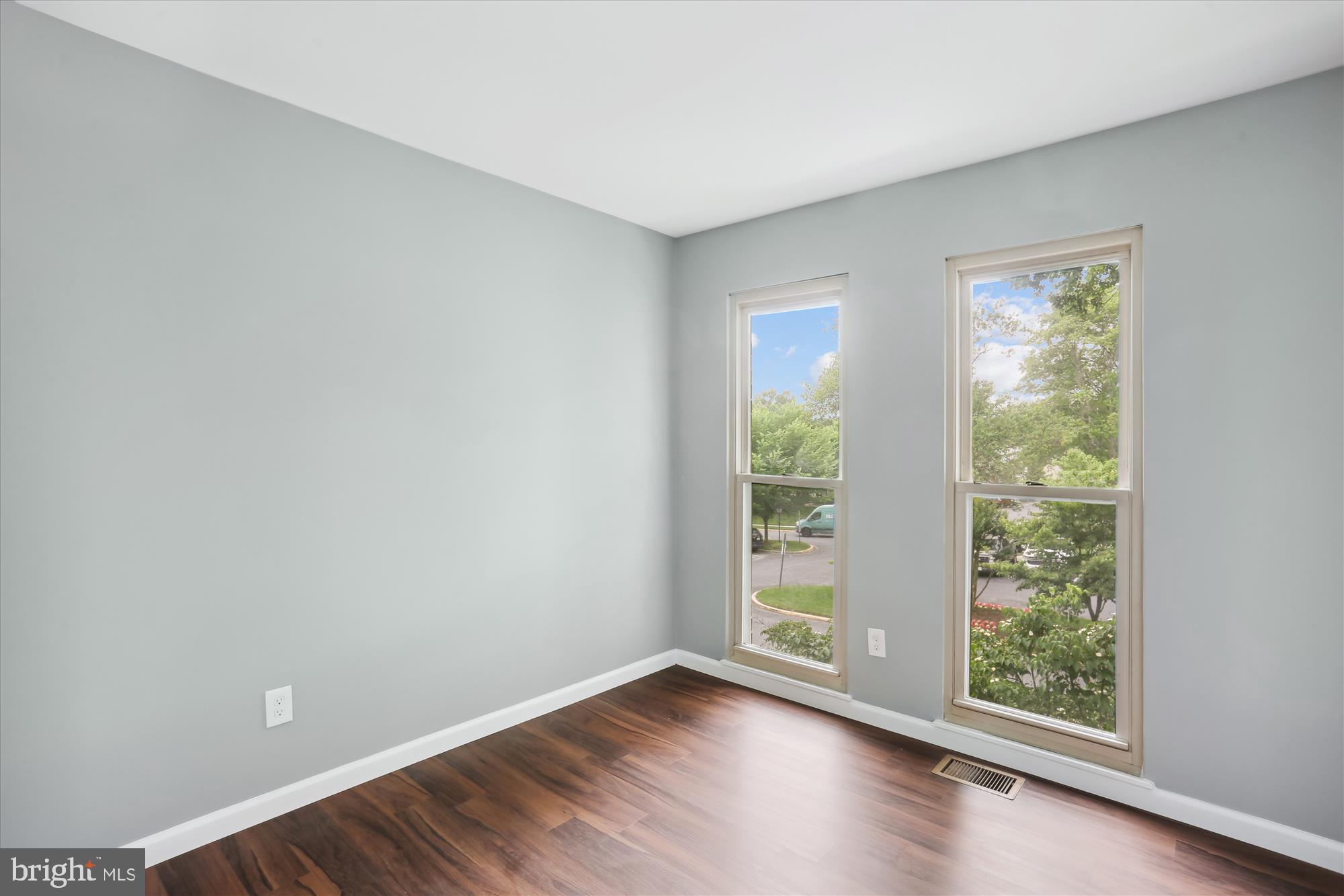 MILL CREEK - Residential