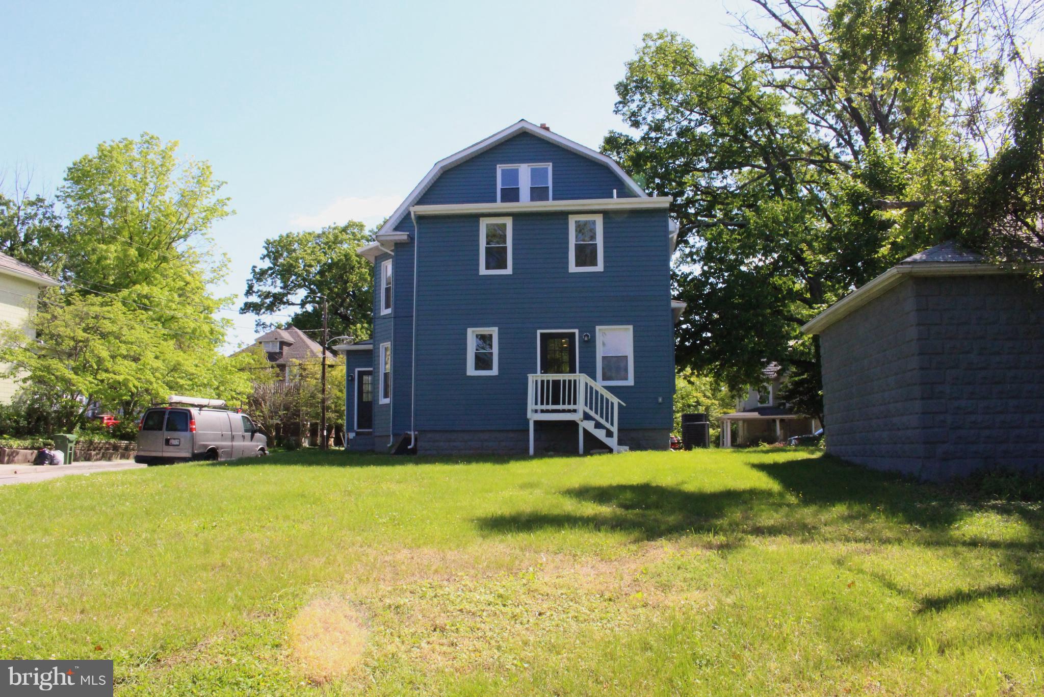 BEVERLY HILLS - Residential