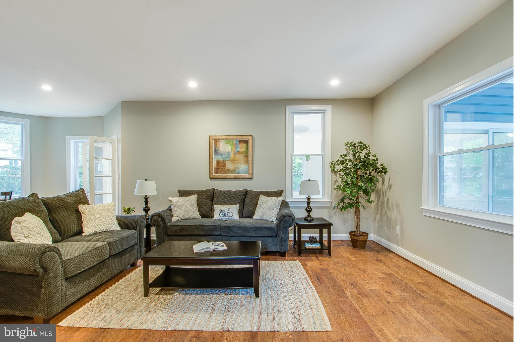 BEVERLY HILLS - Residential