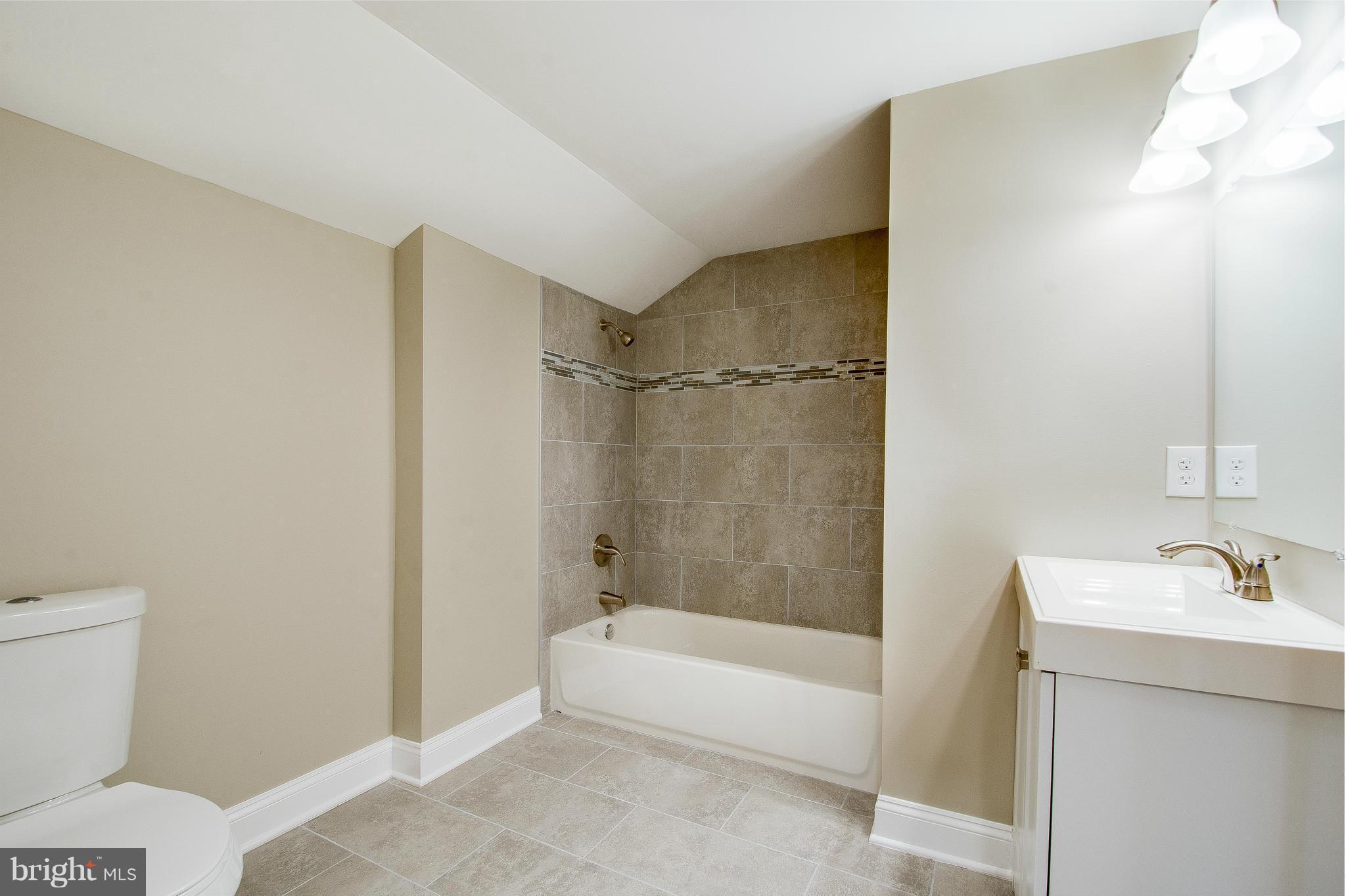 BEVERLY HILLS - Residential