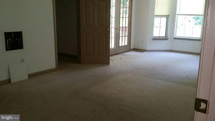 DOUBLE HILLS ESTATES - Residential