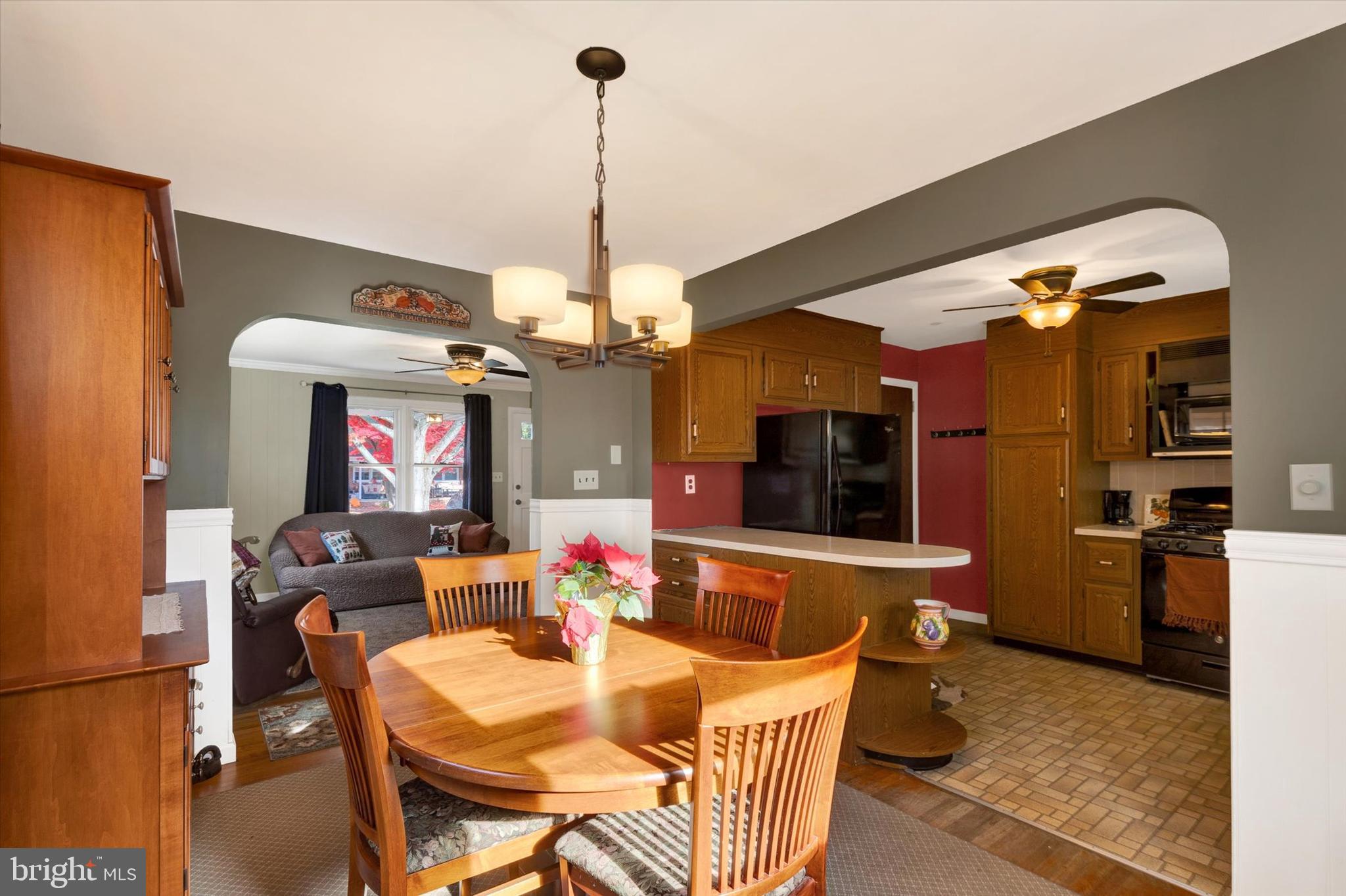 MILLERSVILLE - Residential