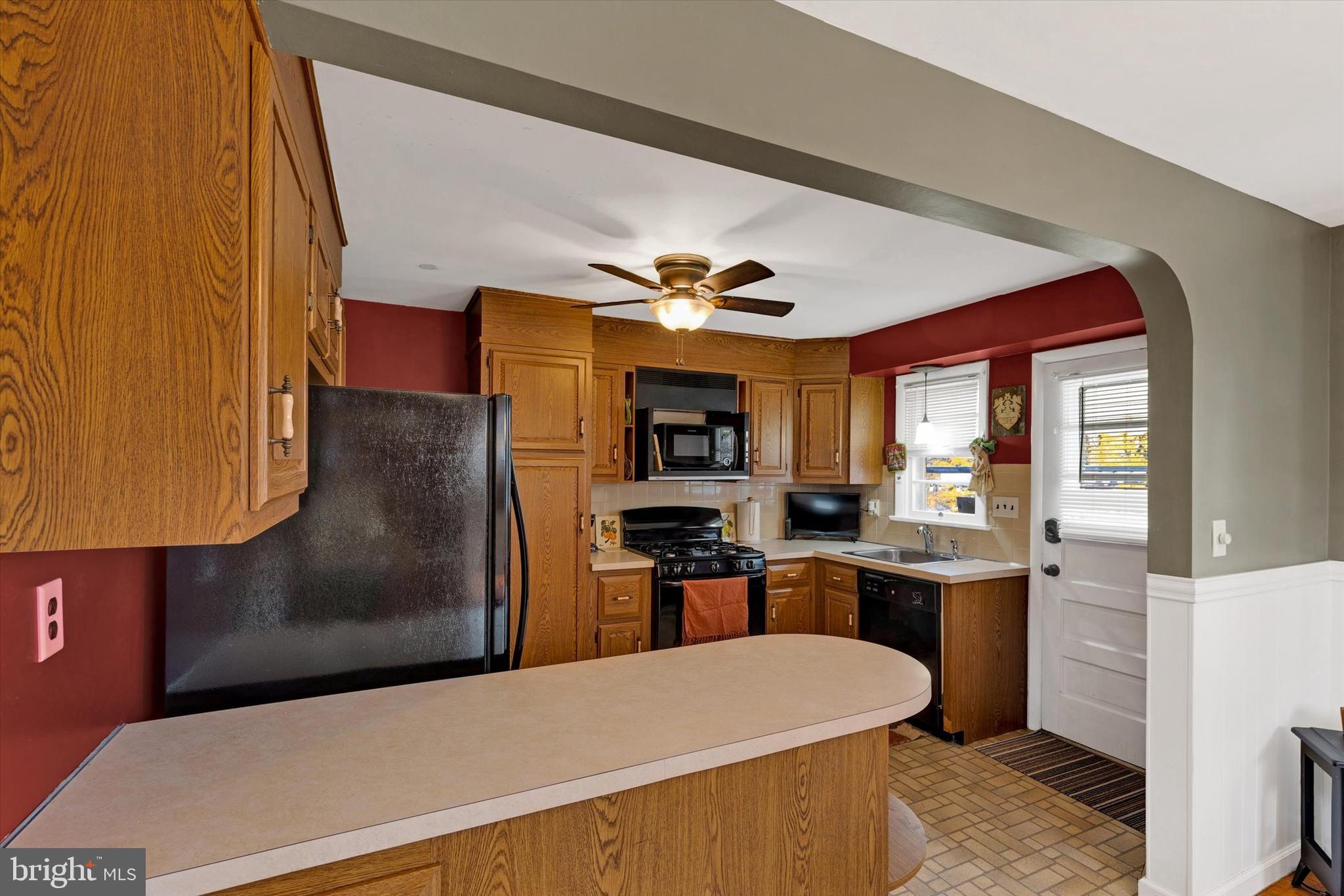 MILLERSVILLE - Residential