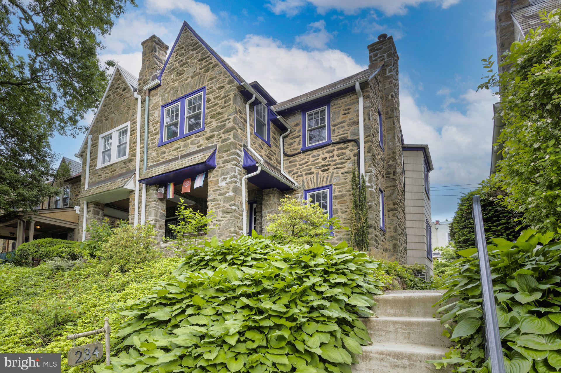 234 W DURAND STREET