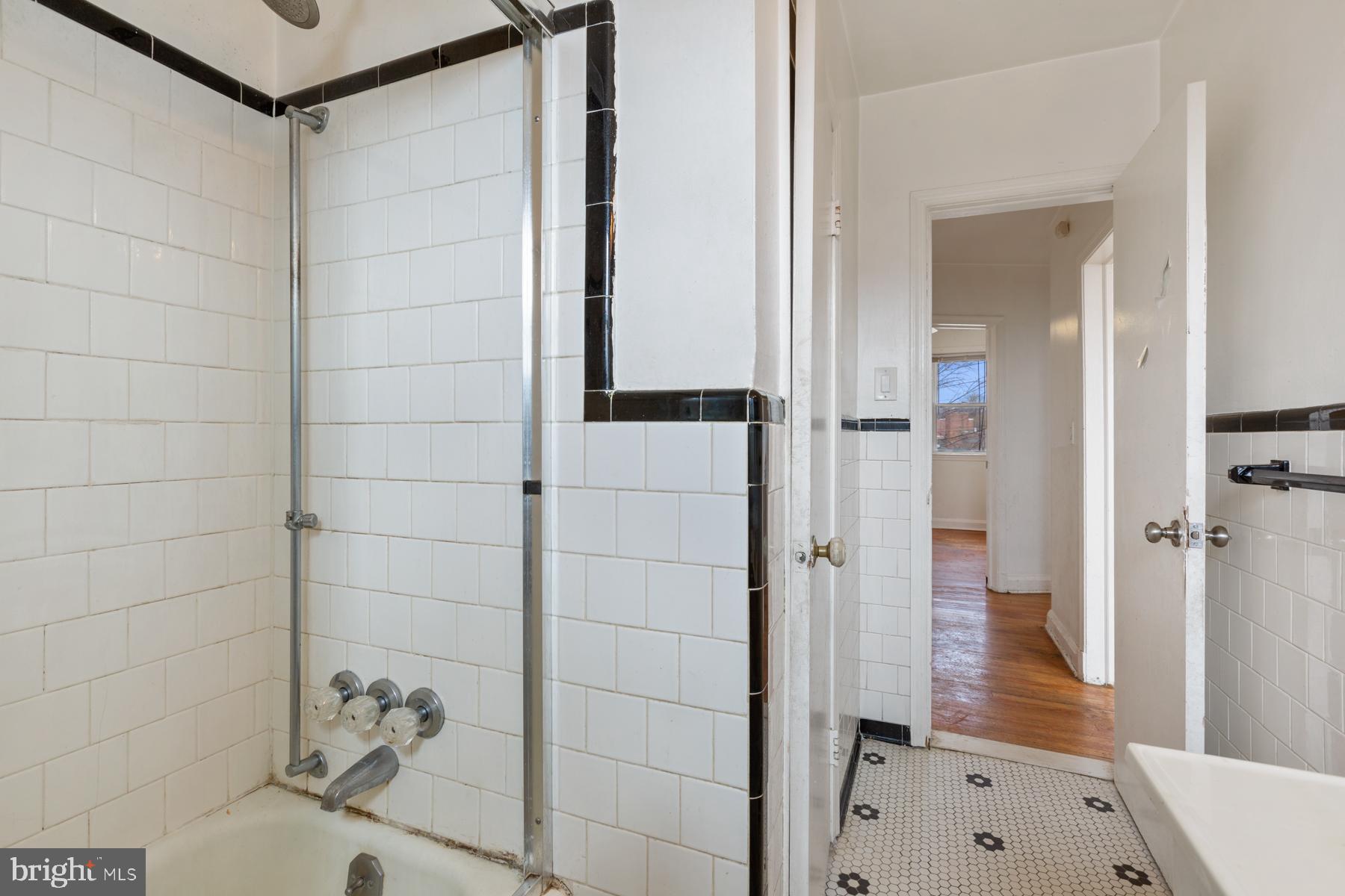 HAMILTON HEIGHTS - Residential