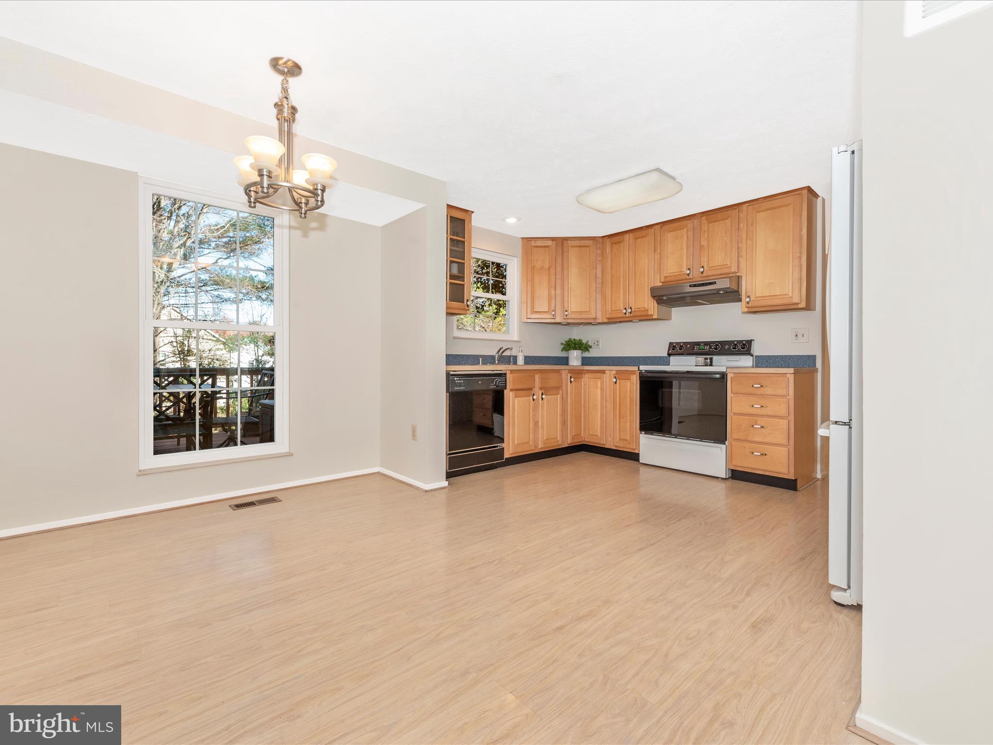 VILLAGE OF LONG REACH - Residential