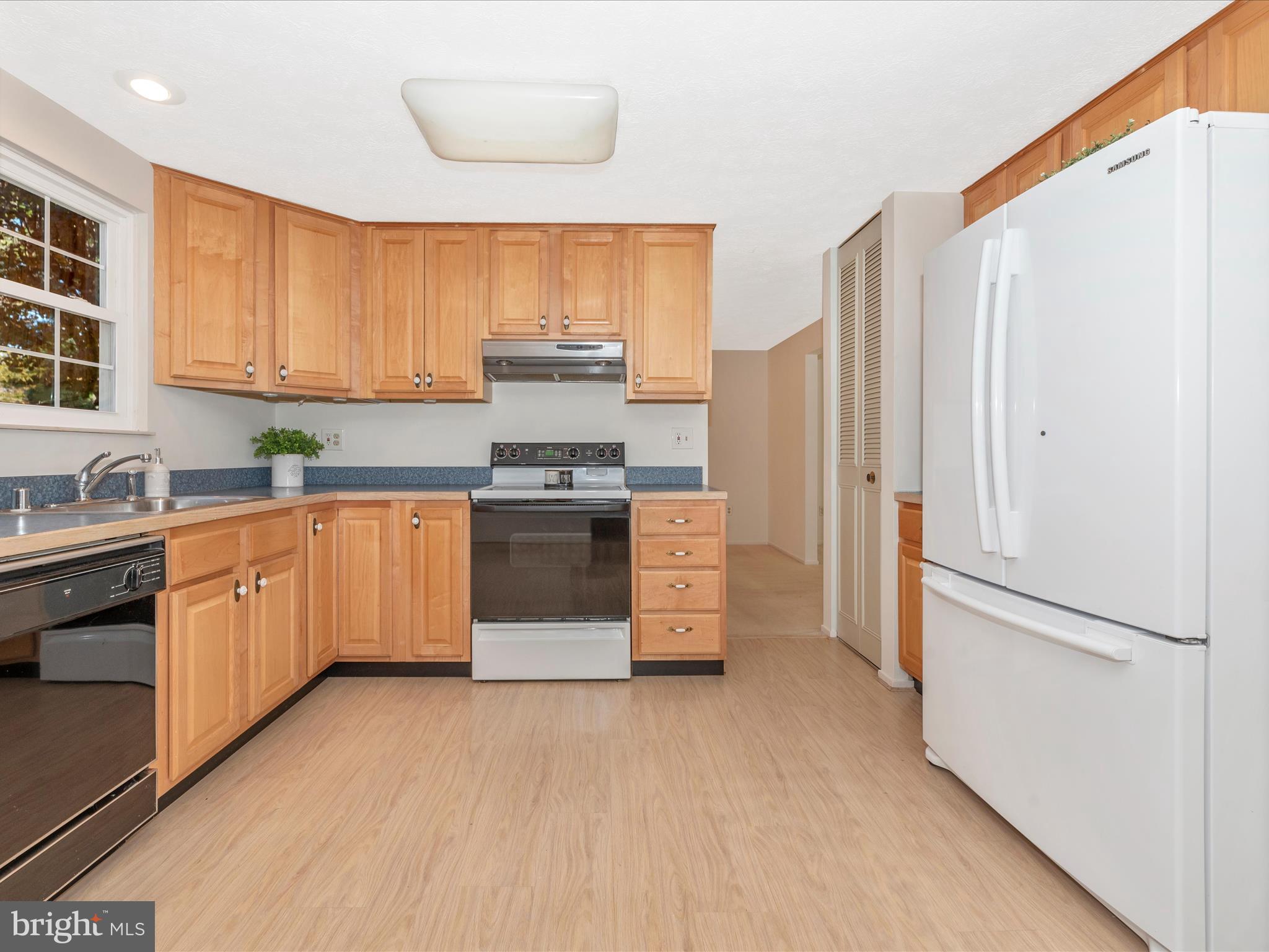 VILLAGE OF LONG REACH - Residential