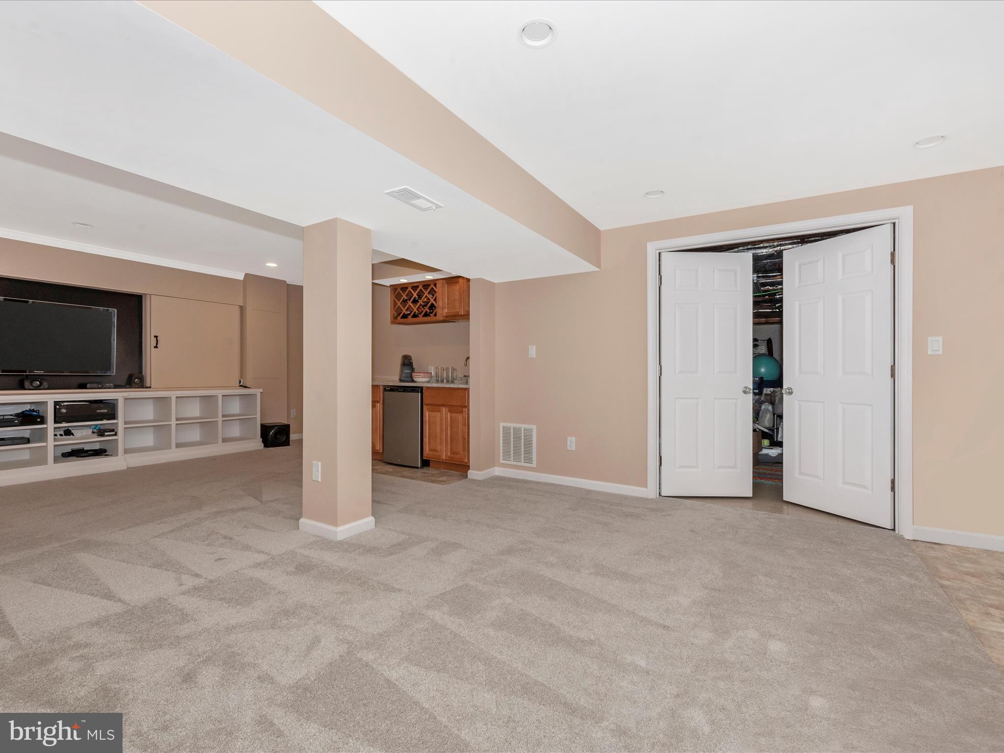 VILLAGE OF LONG REACH - Residential