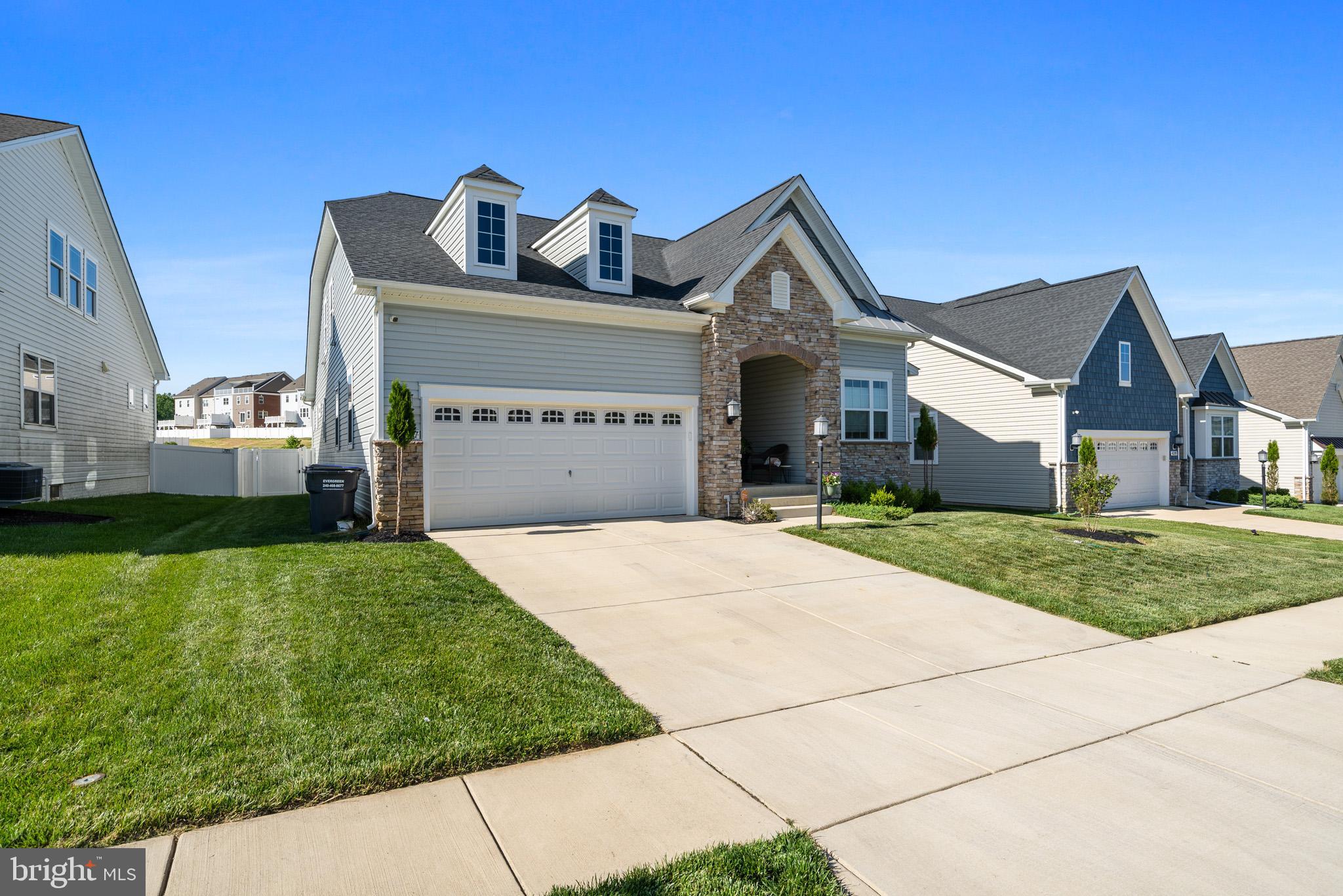 4387 SHAKESPEARE CIRCLE
