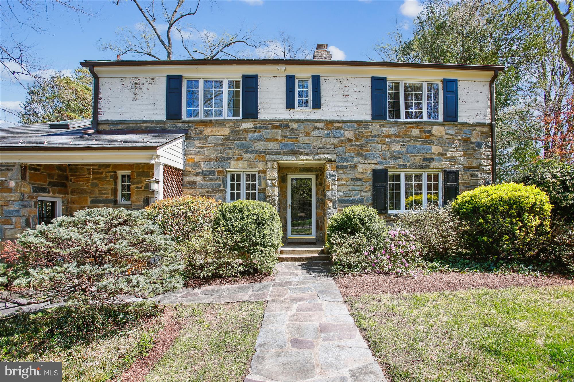 LAKEWOOD - Residential