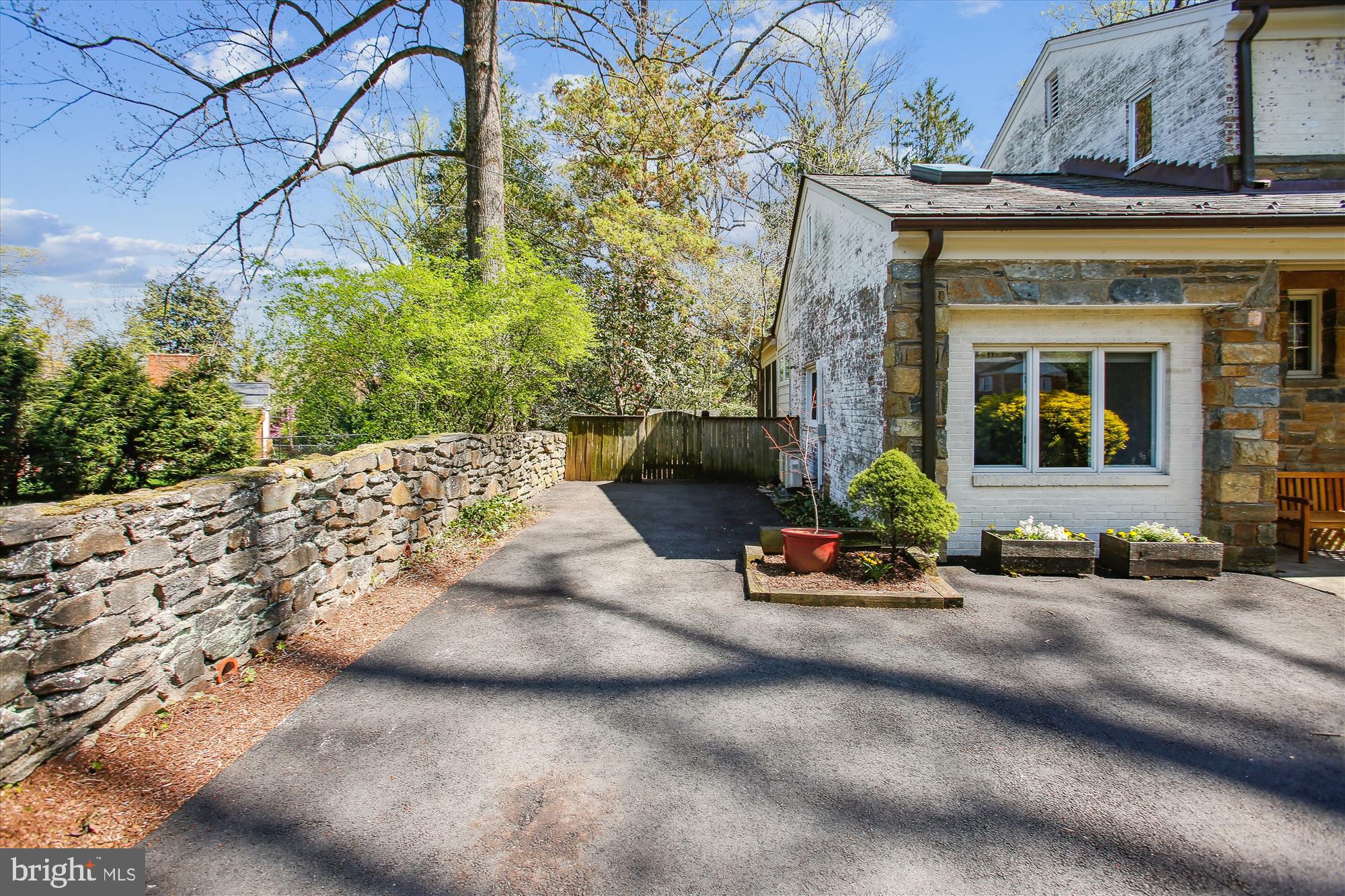 LAKEWOOD - Residential