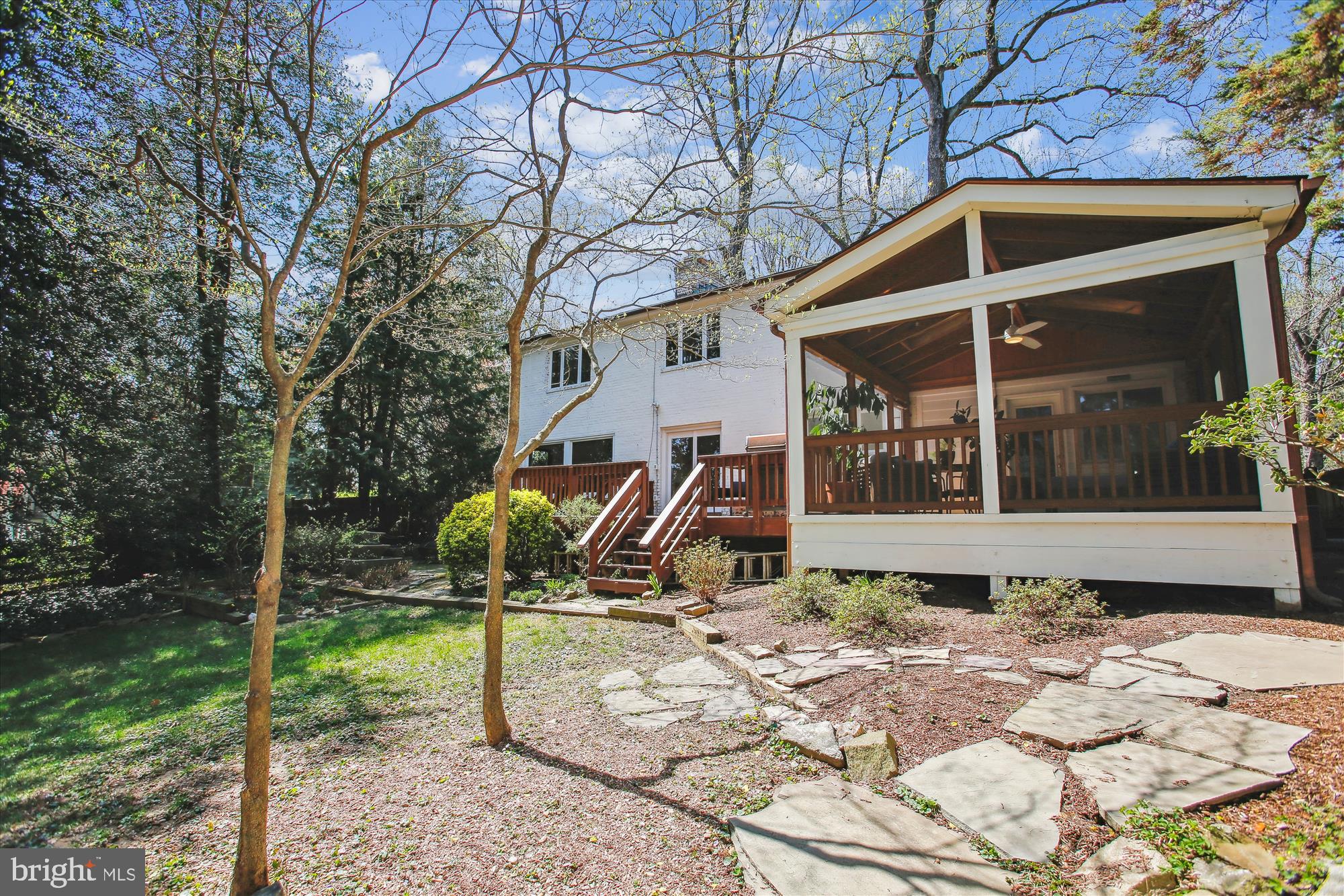 LAKEWOOD - Residential