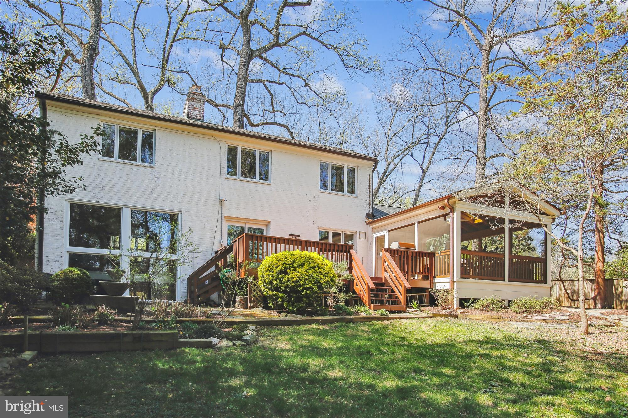 LAKEWOOD - Residential