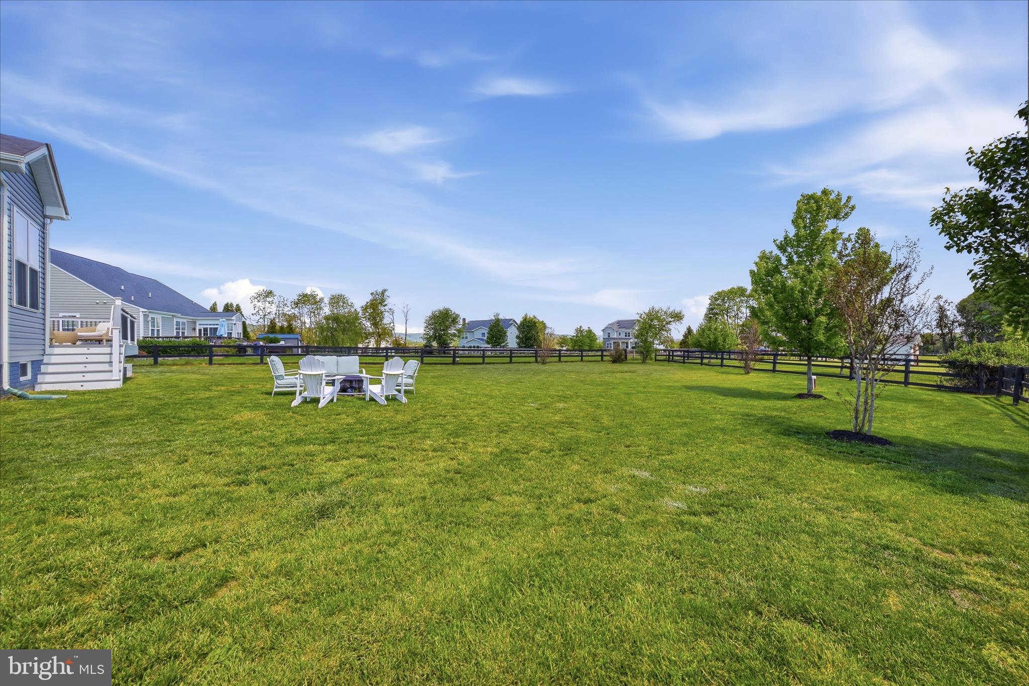 DUTCHMANS CREEK - Residential