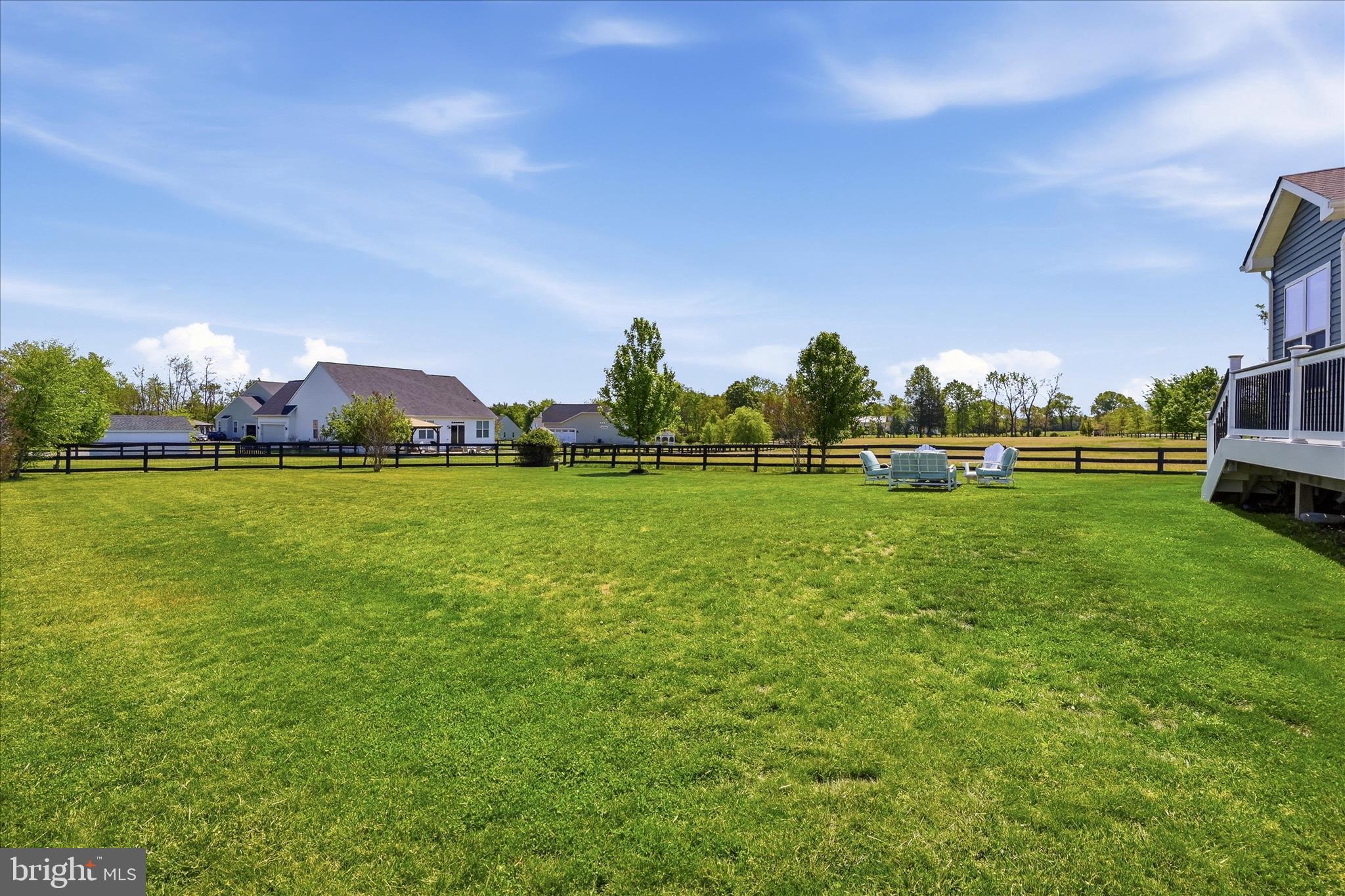 DUTCHMANS CREEK - Residential