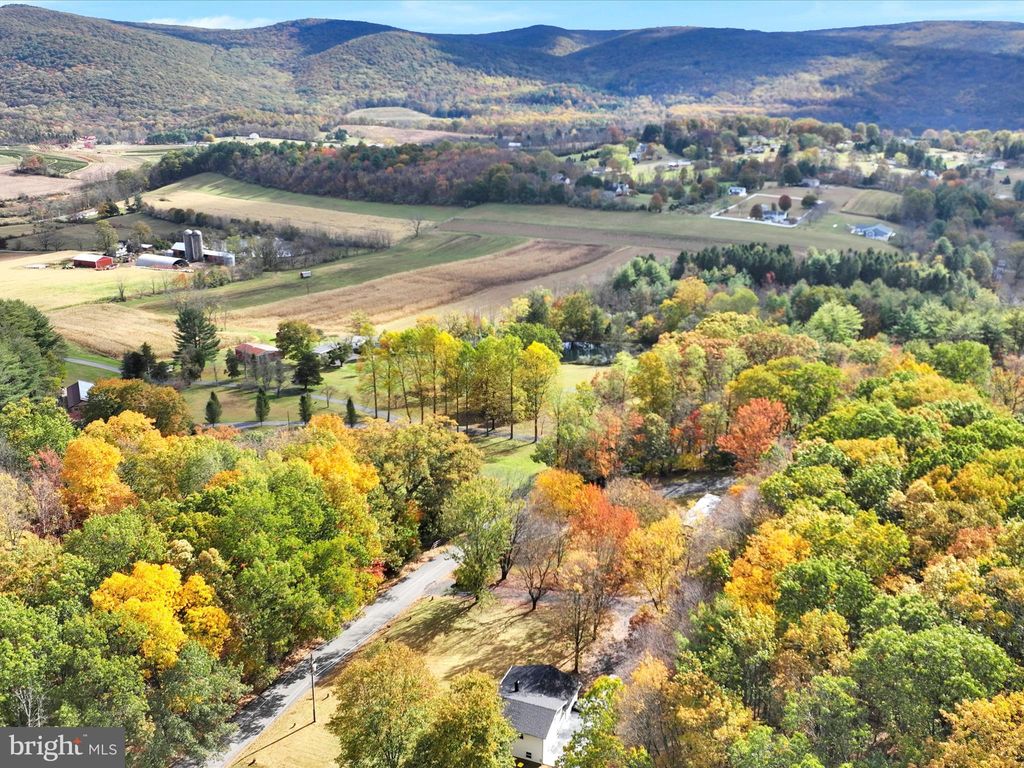 Photo of 139 W White Birch Road, ORWIGSBURG, PA 17961 (MLS # PASK2024020)