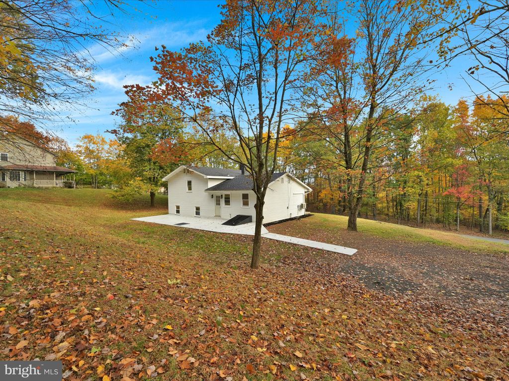 Photo of 139 W White Birch Road, ORWIGSBURG, PA 17961 (MLS # PASK2024020)