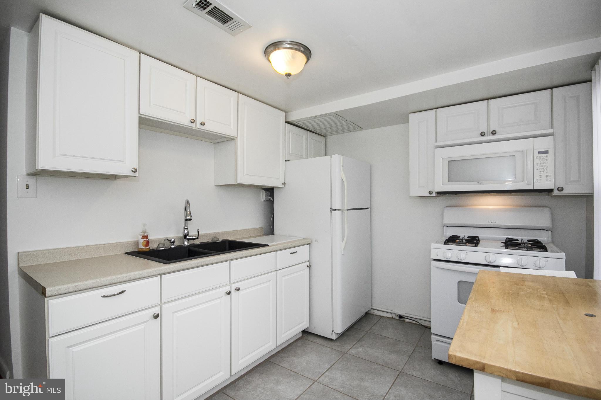 FEDERAL HILL HISTORIC DISTRICT - Residential Lease