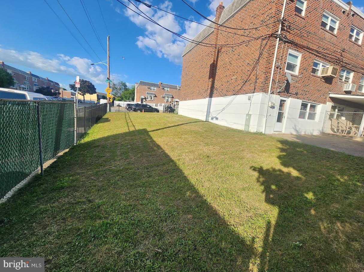 WALTON PARK - Residential Lease