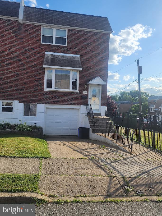 WALTON PARK - Residential Lease