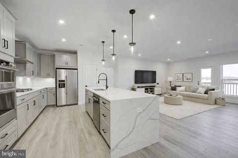 Photo of 1141 Fortune Terrace #505, POTOMAC, MD 20854 (MLS # MDMC2211774)