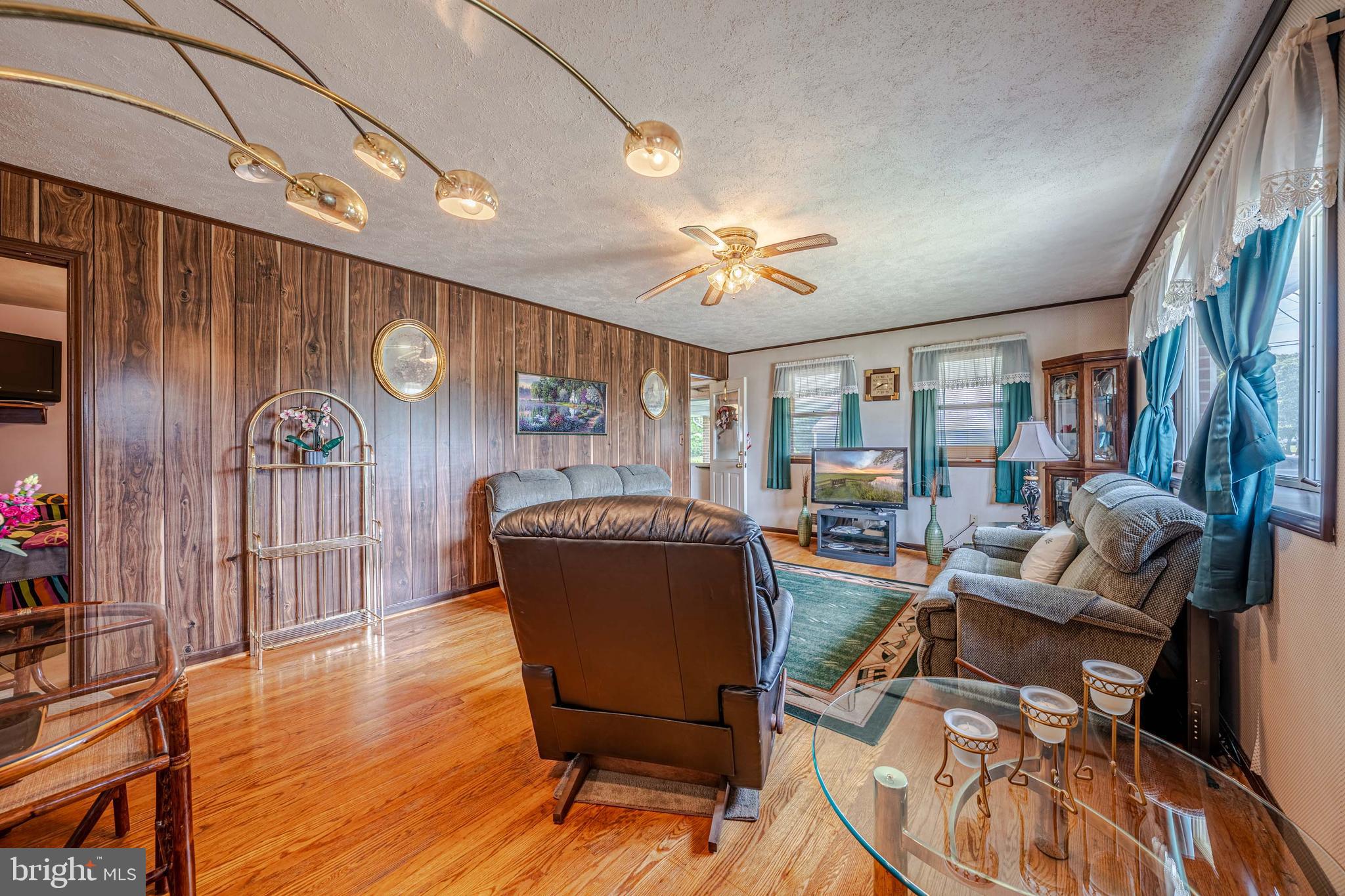 4352 RUTH ROAD