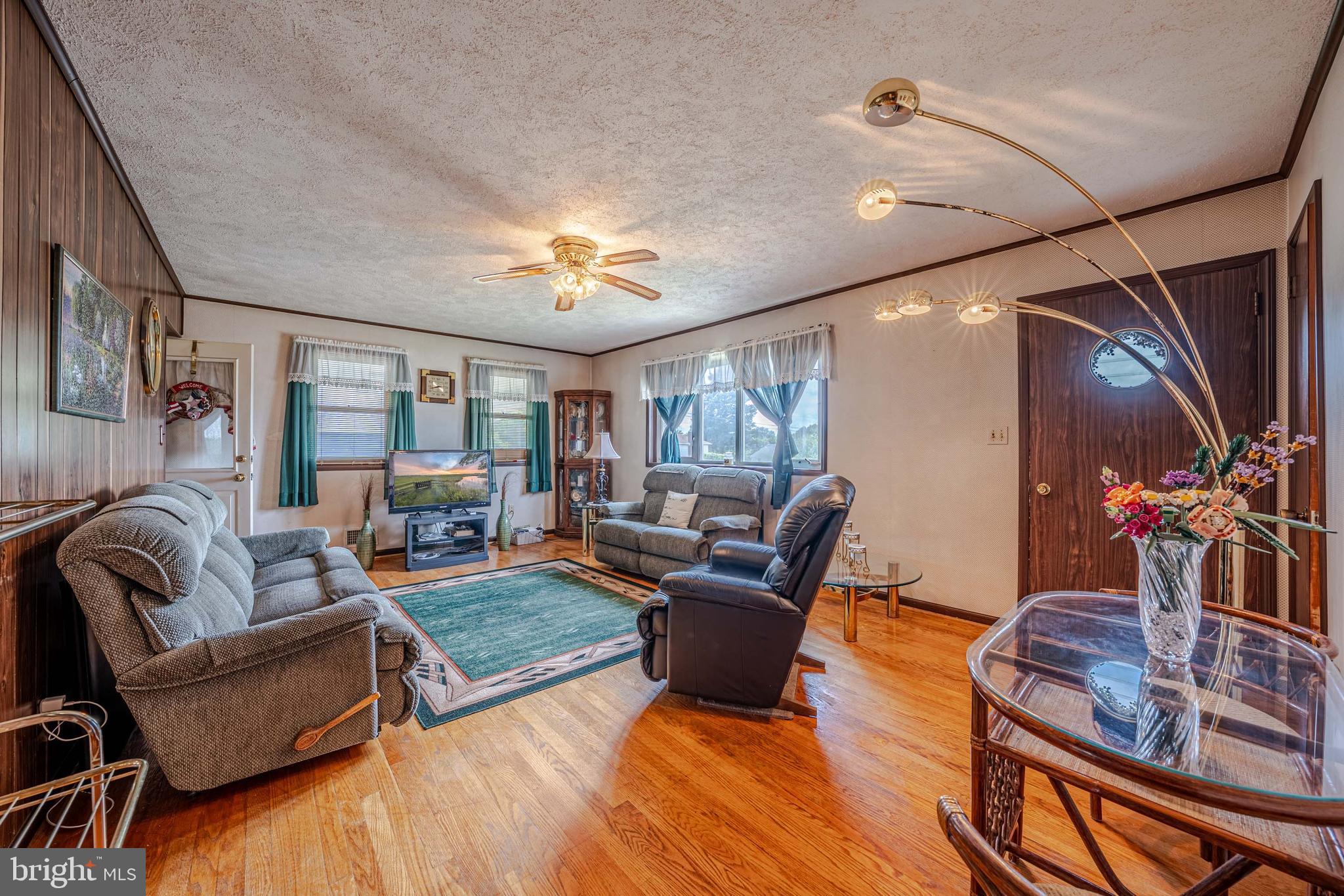 4352 RUTH ROAD
