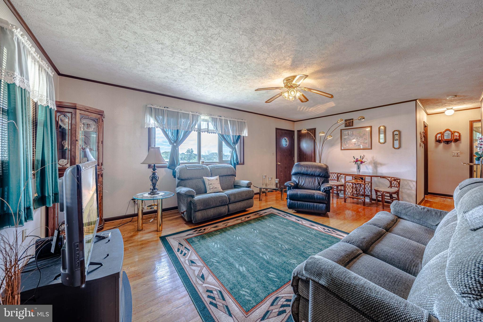 4352 RUTH ROAD