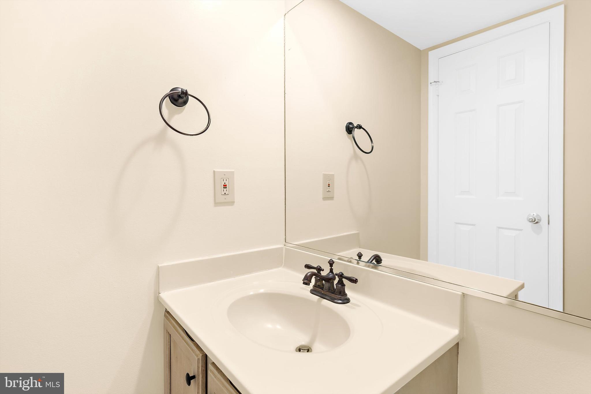 DUFIEF MILL BROOK - Residential