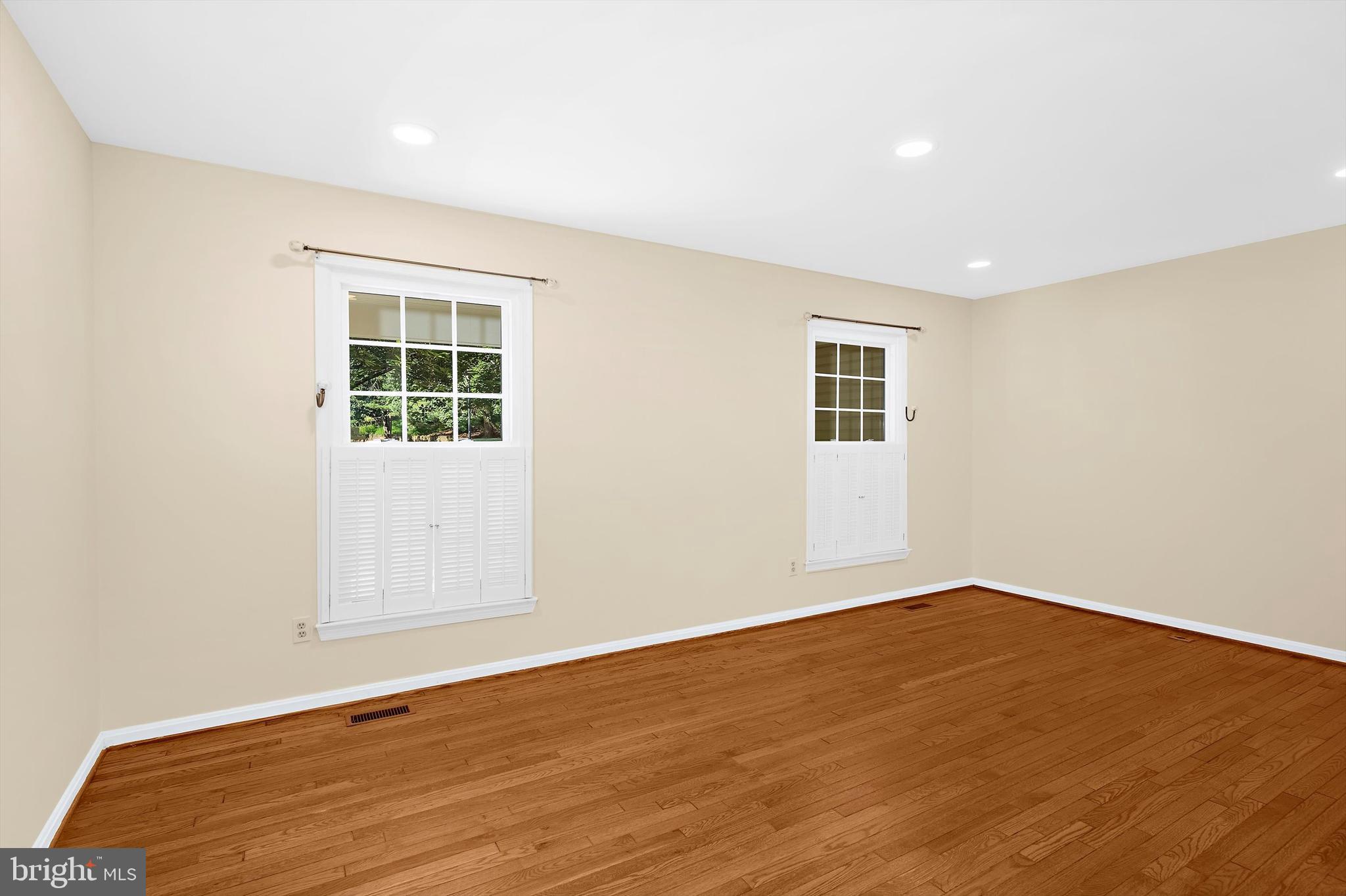 DUFIEF MILL BROOK - Residential