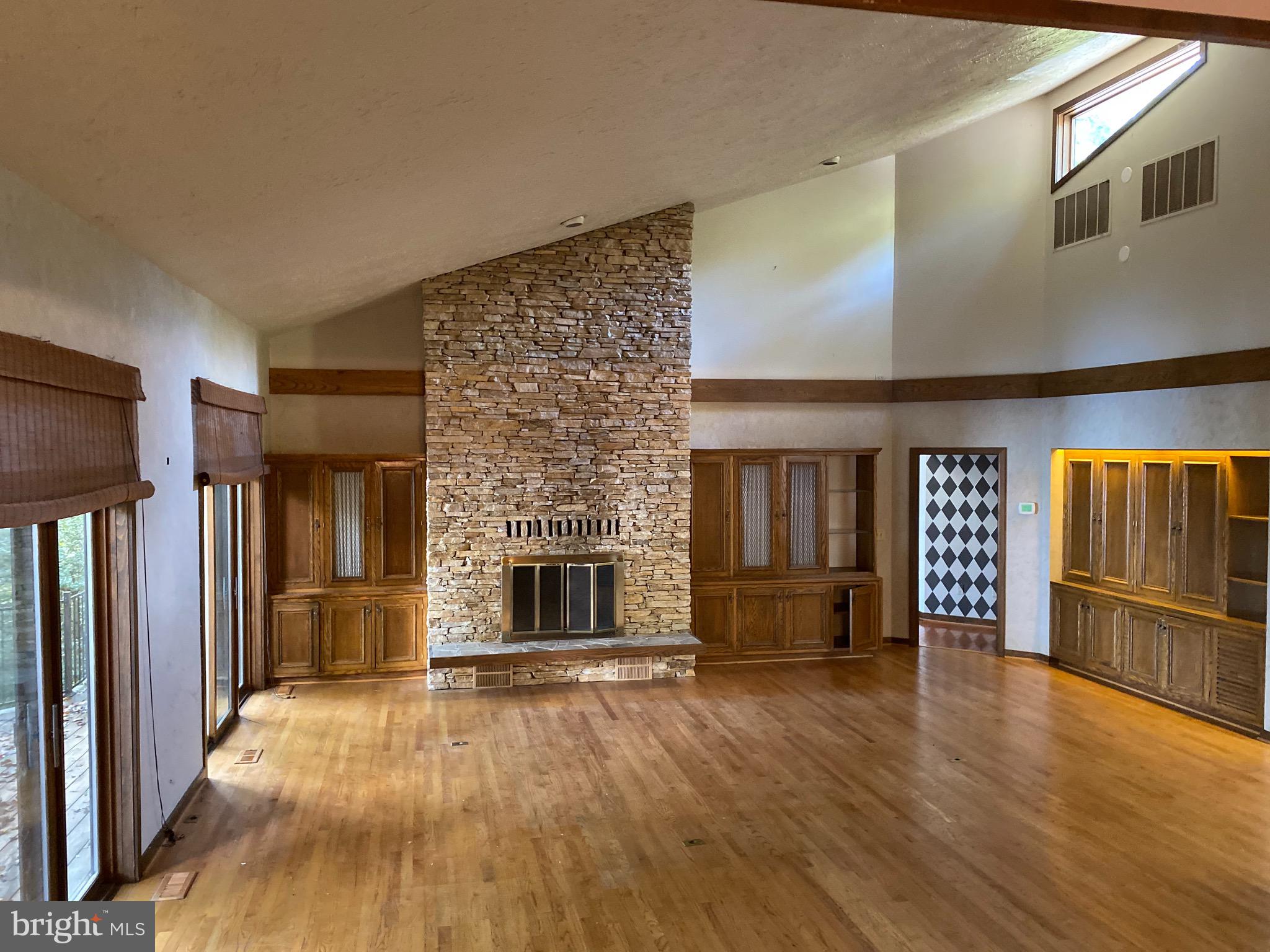 BAYBERRY HILL - Residential