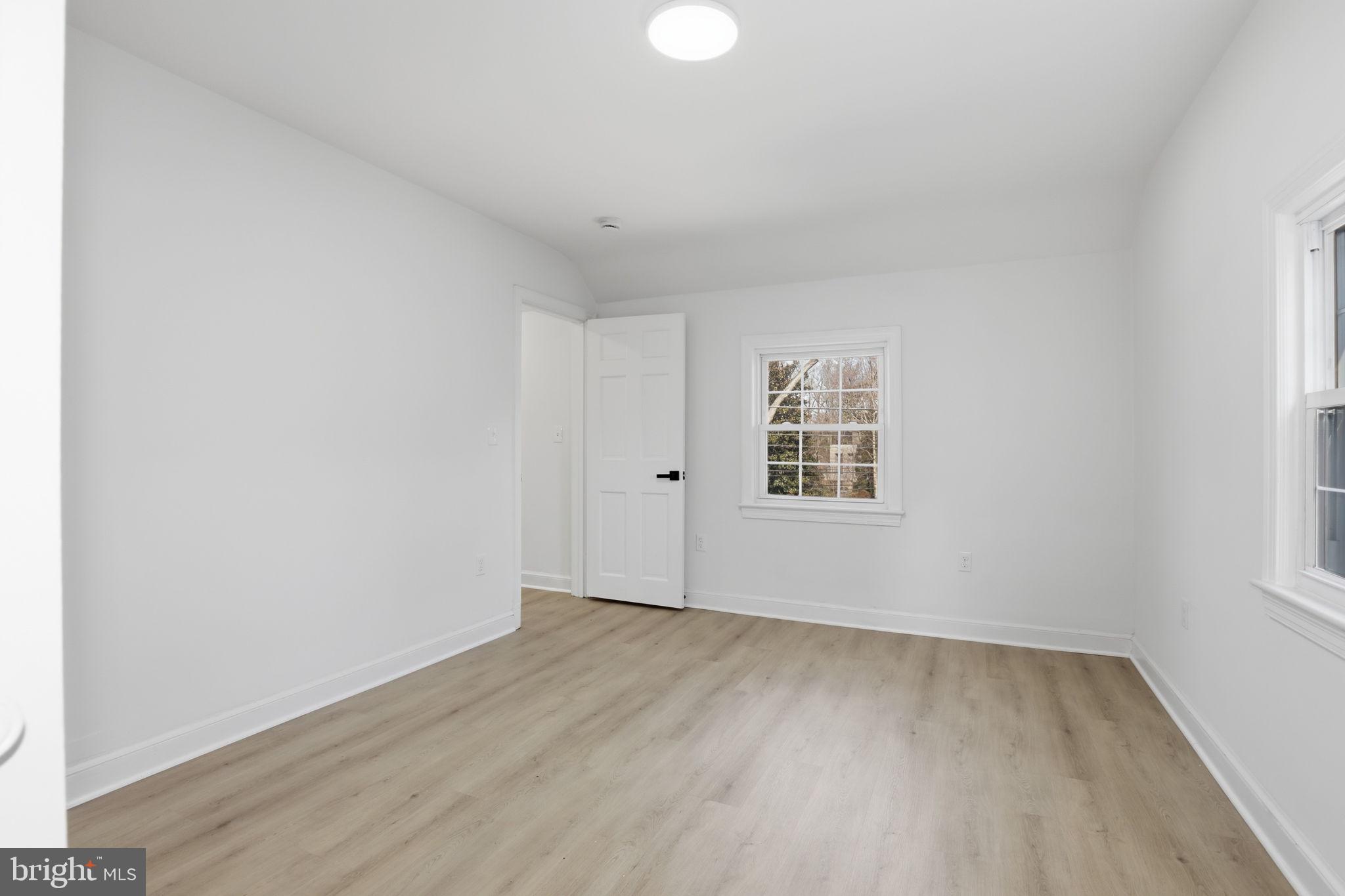 SEVEN OAKS - Residential