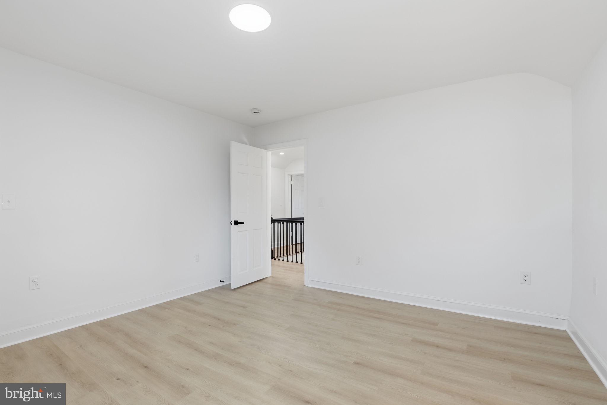 SEVEN OAKS - Residential