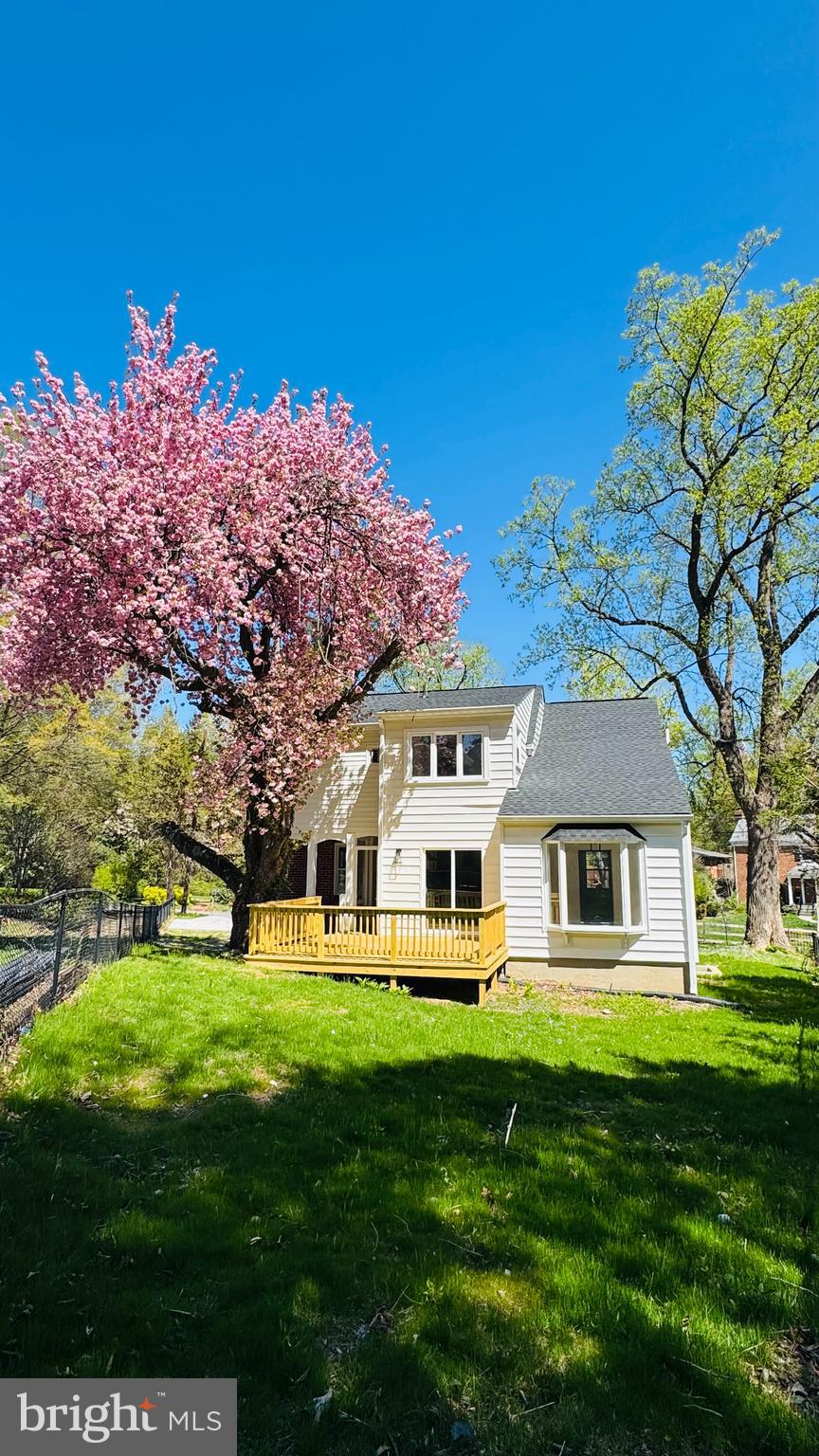 SEVEN OAKS - Residential