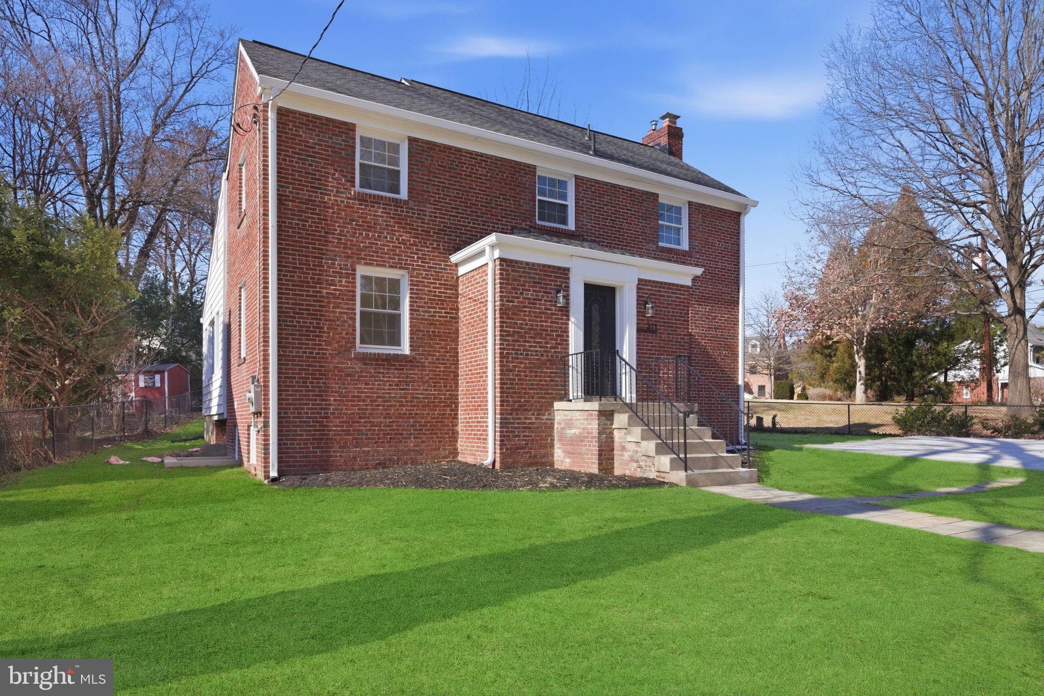 SEVEN OAKS - Residential