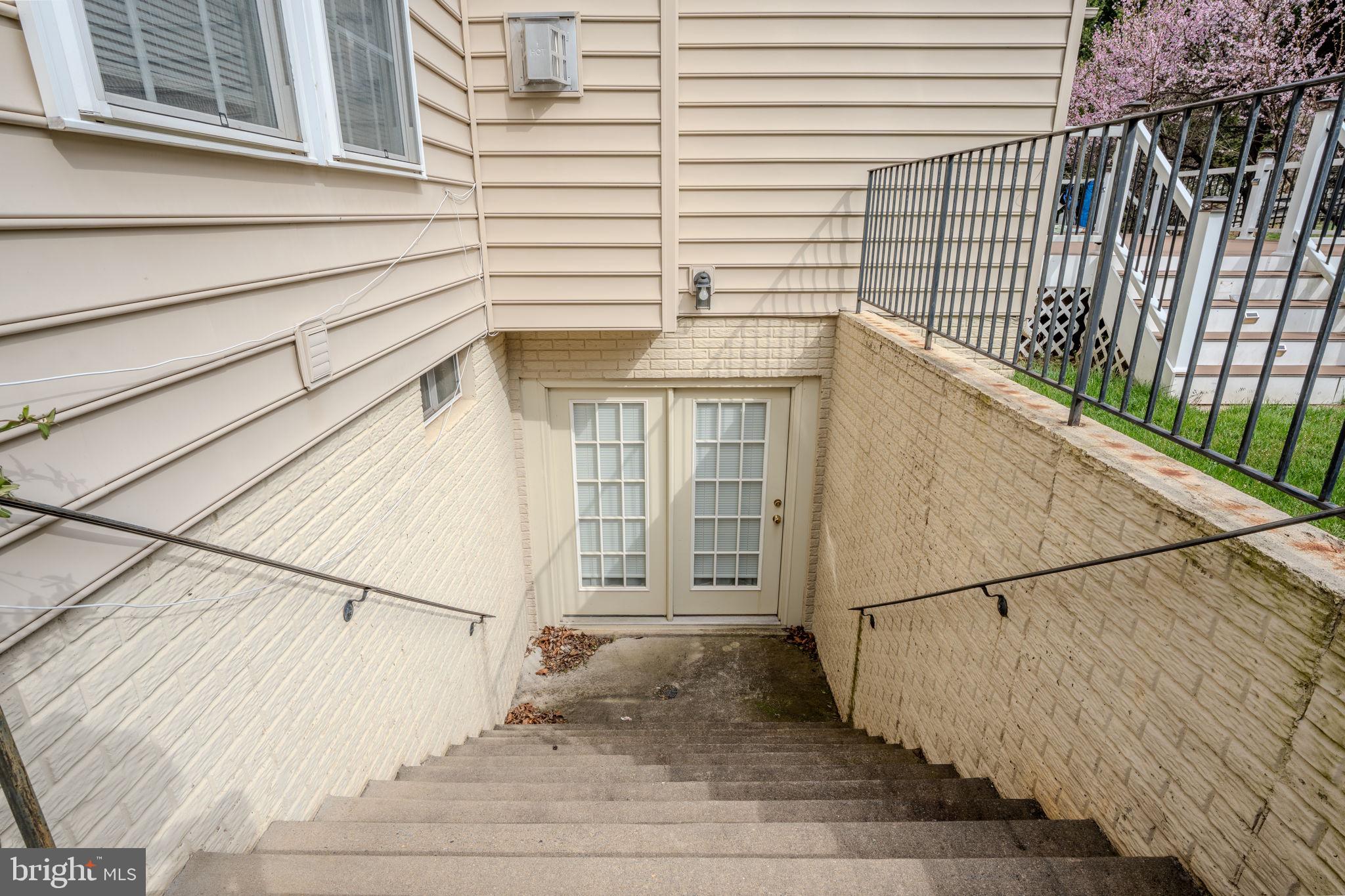 VILLAGES OF URBANA - Residential